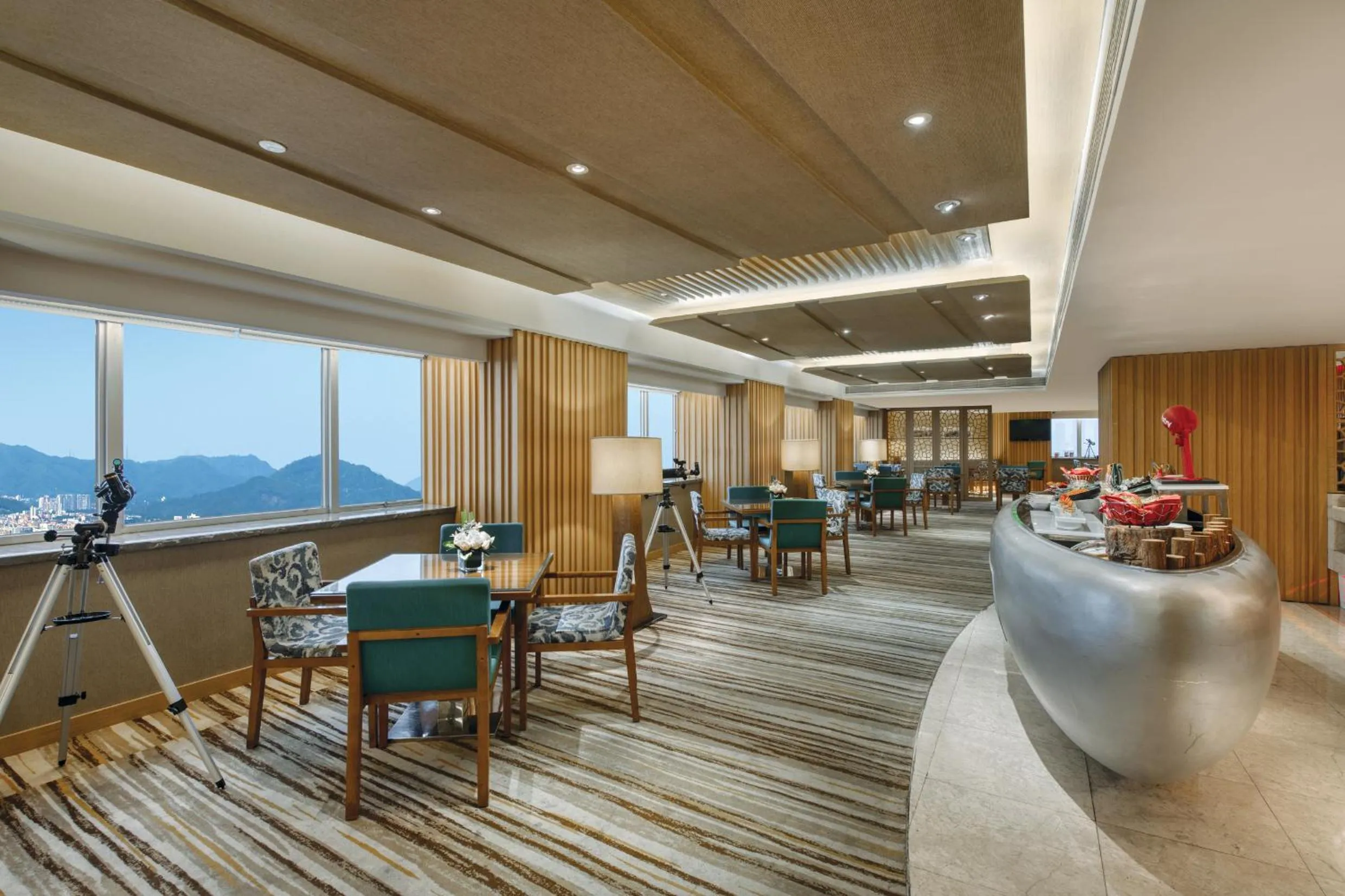 Seating area in Crowne Plaza Guangzhou City Centre by IHG