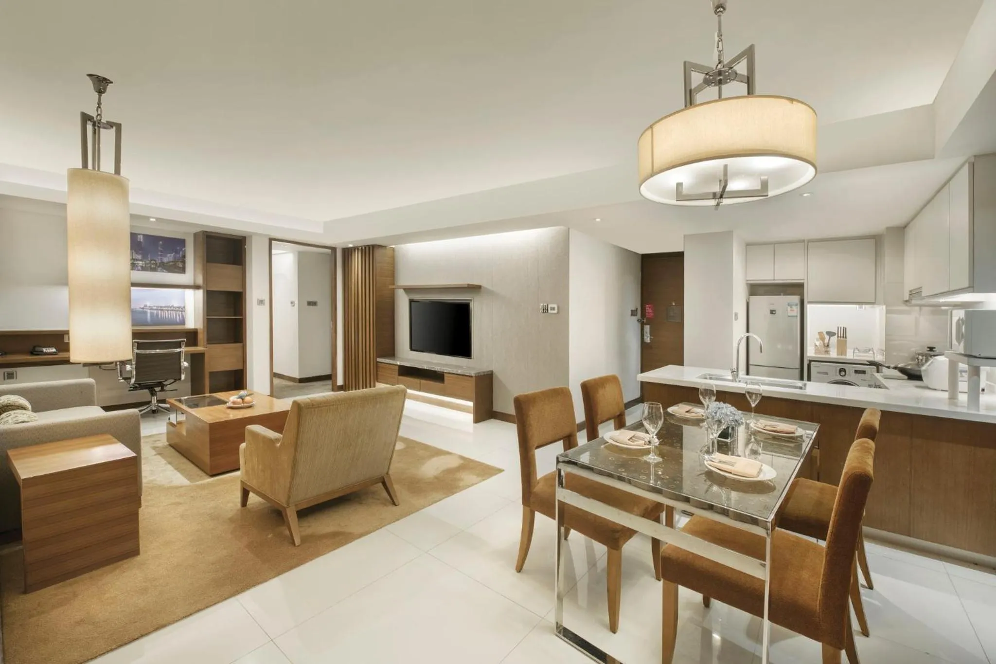 Photo of the whole room in Crowne Plaza Guangzhou City Centre by IHG