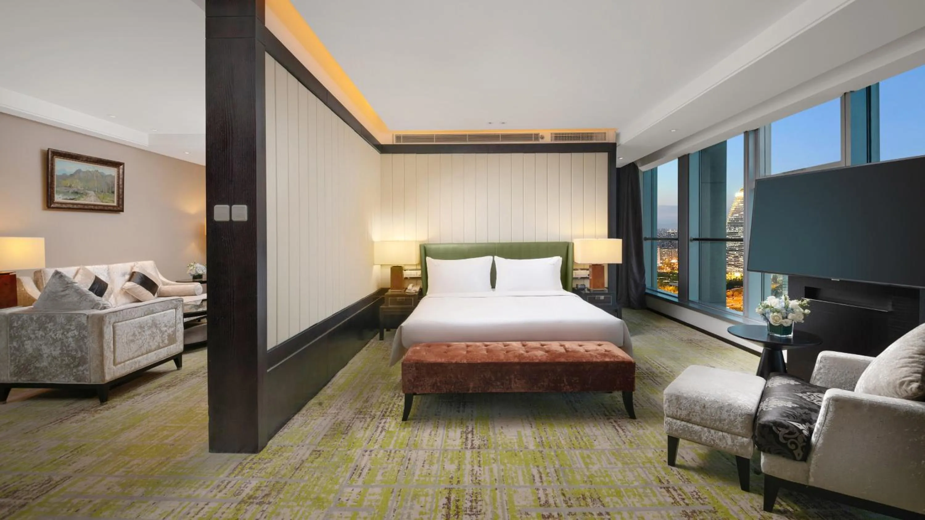 Photo of the whole room, Bed in Holiday Inn Beijing Focus Square by IHG