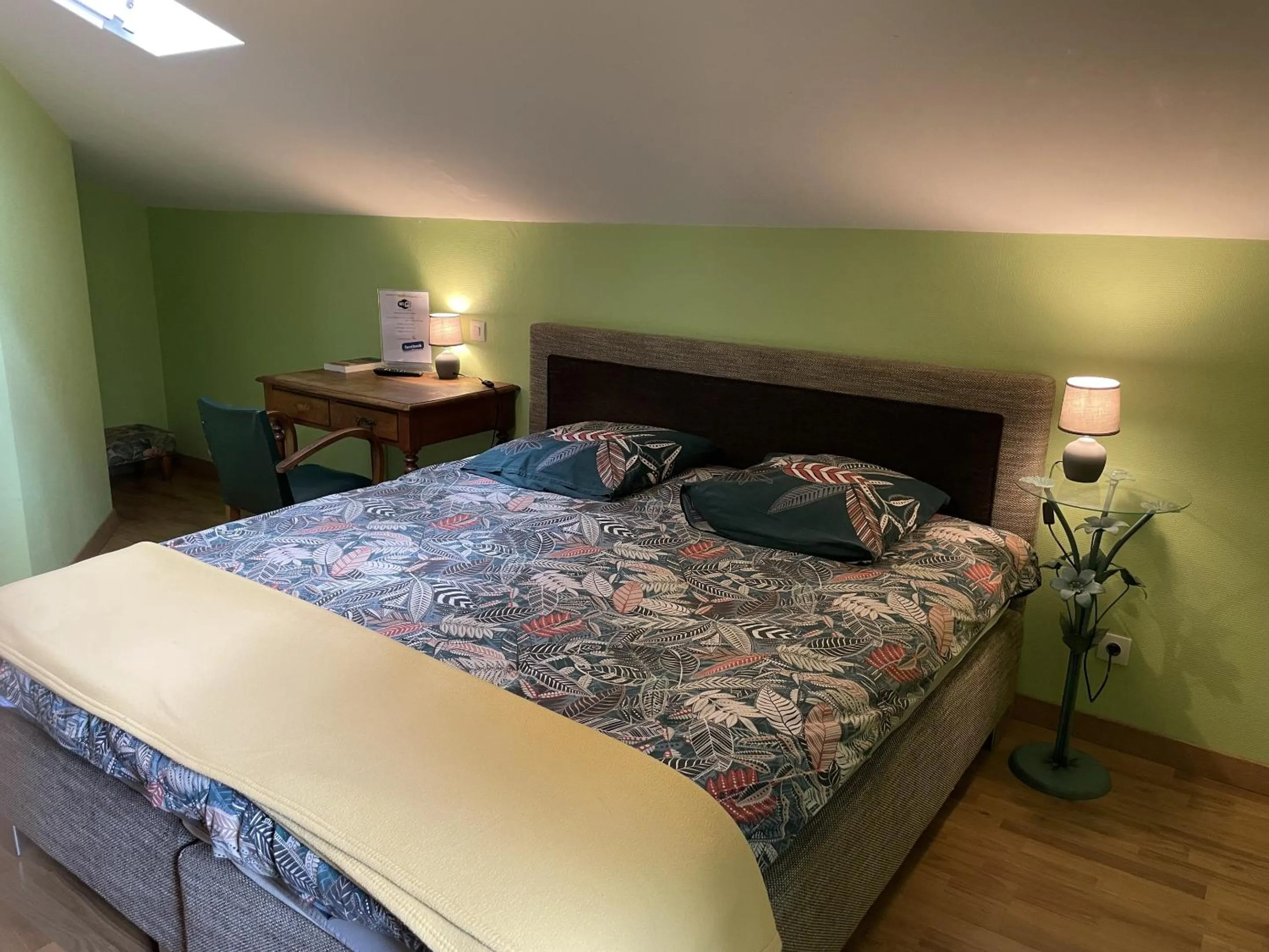 Bedroom, Bed in Le Jardin de Norah