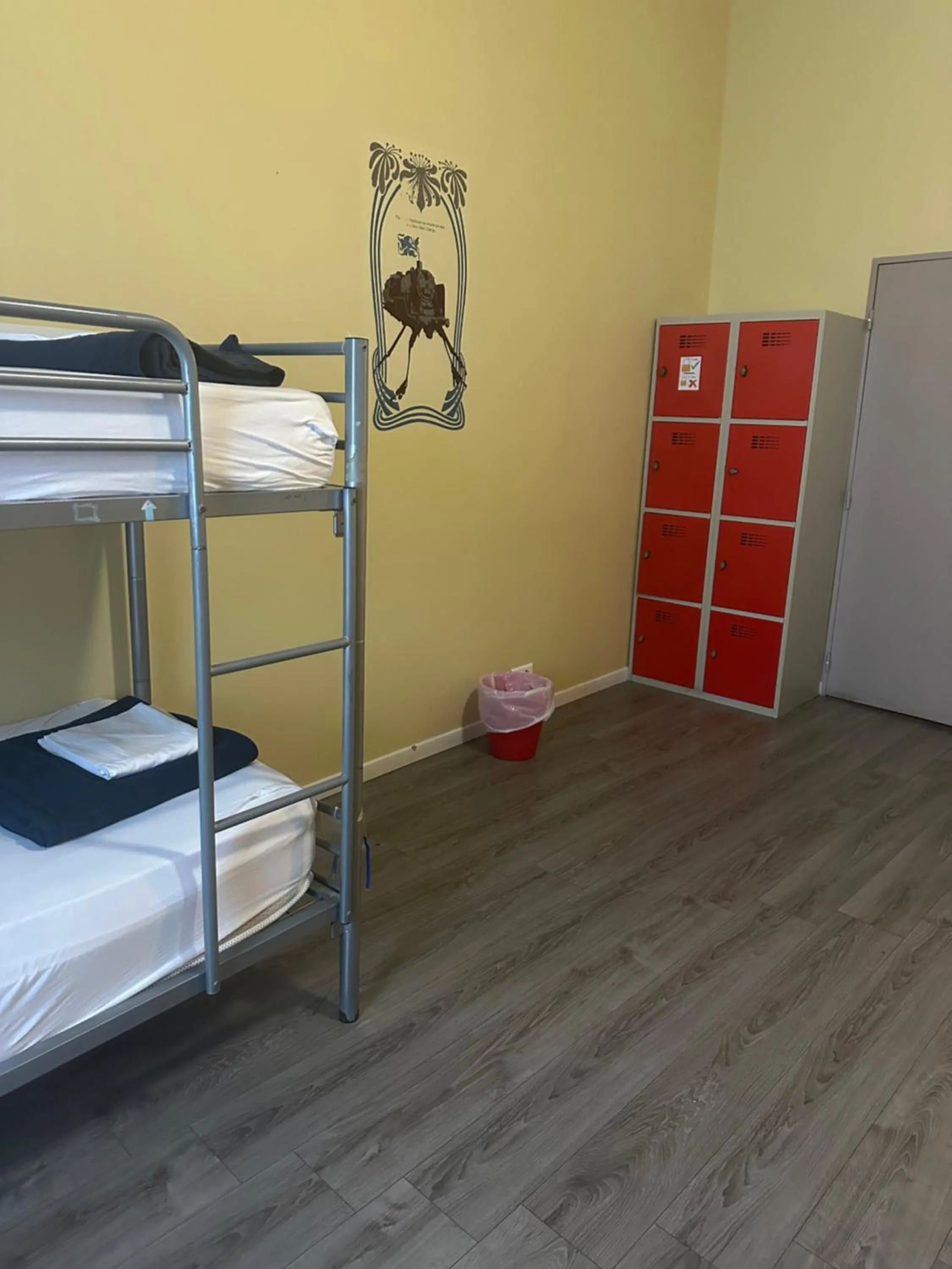 Photo of the whole room, Bed in Hostel Vertigo Vieux-Port