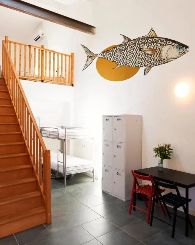 Bed in 4-Bed Mixed Dormitory Room in Hostel Vertigo Vieux-Port Bed in 4-Bed Mixed Dormitory Room in Hostel Vertigo Vieux-Port