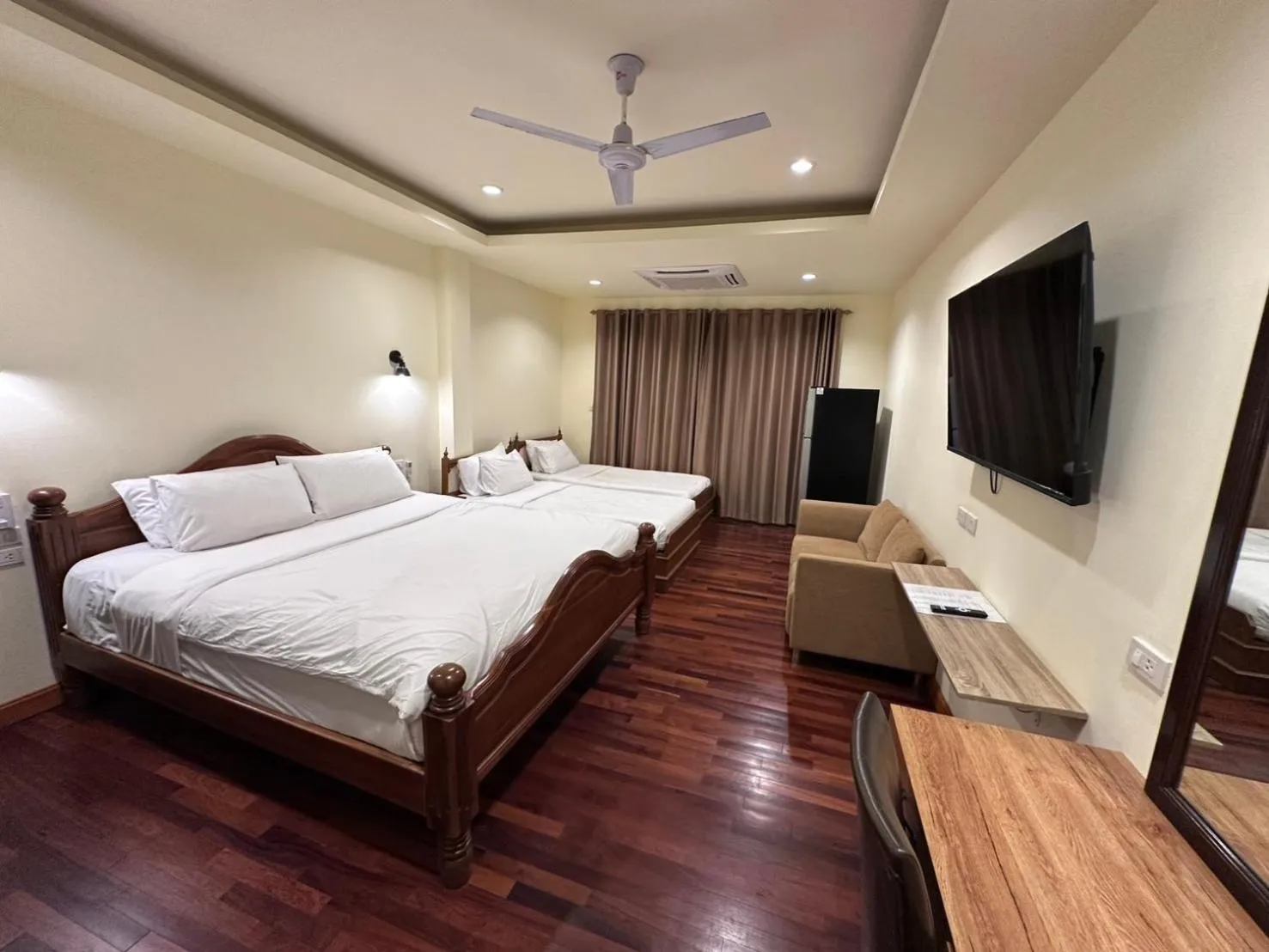 Prince Hotel Chiang Mai