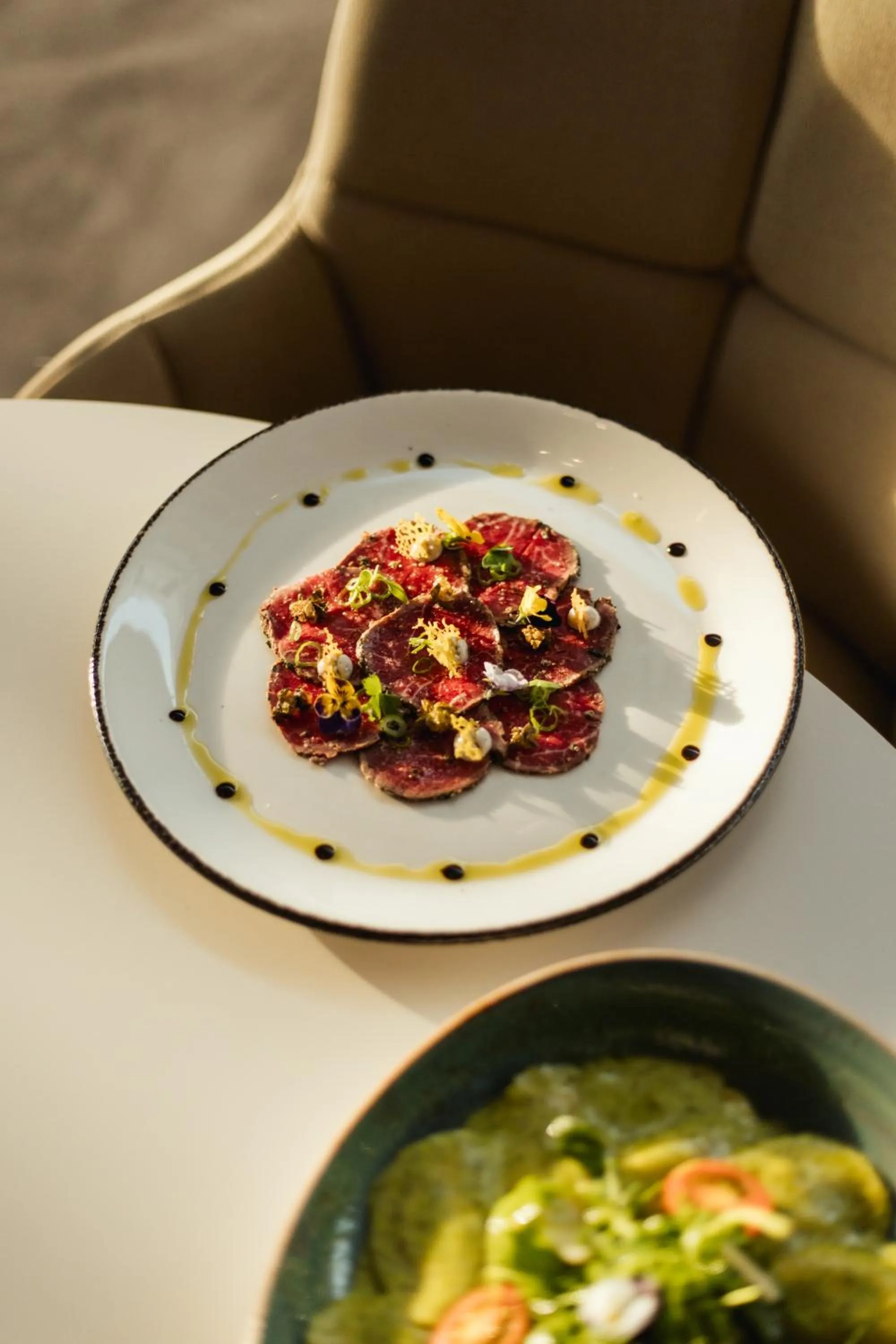 Restaurant/places to eat in Seasons Hotel (Adults Only)