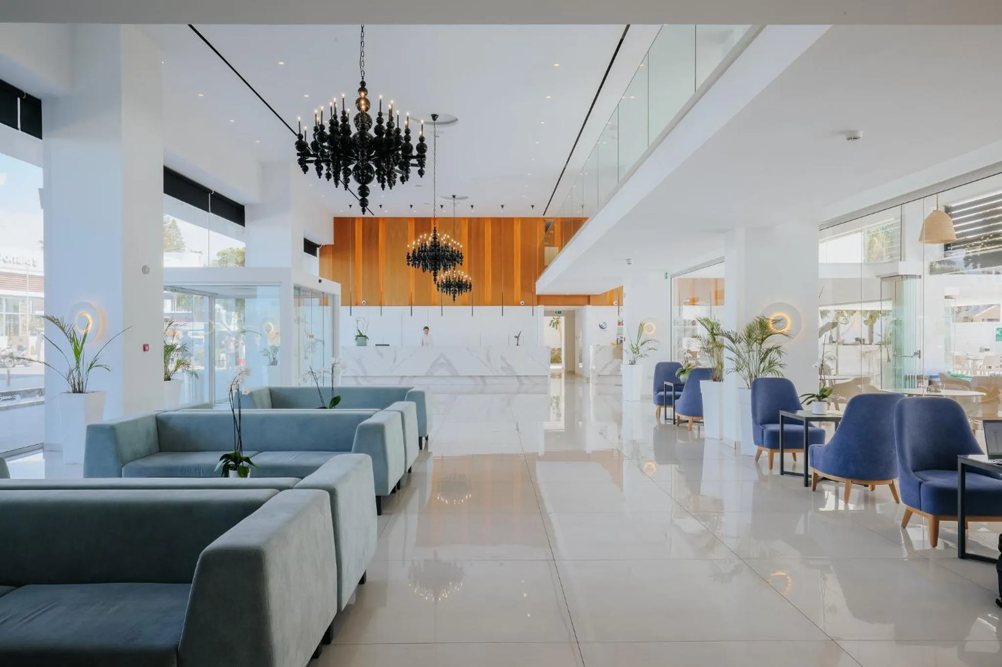 Lobby or reception in Seasons Hotel (Adults Only)