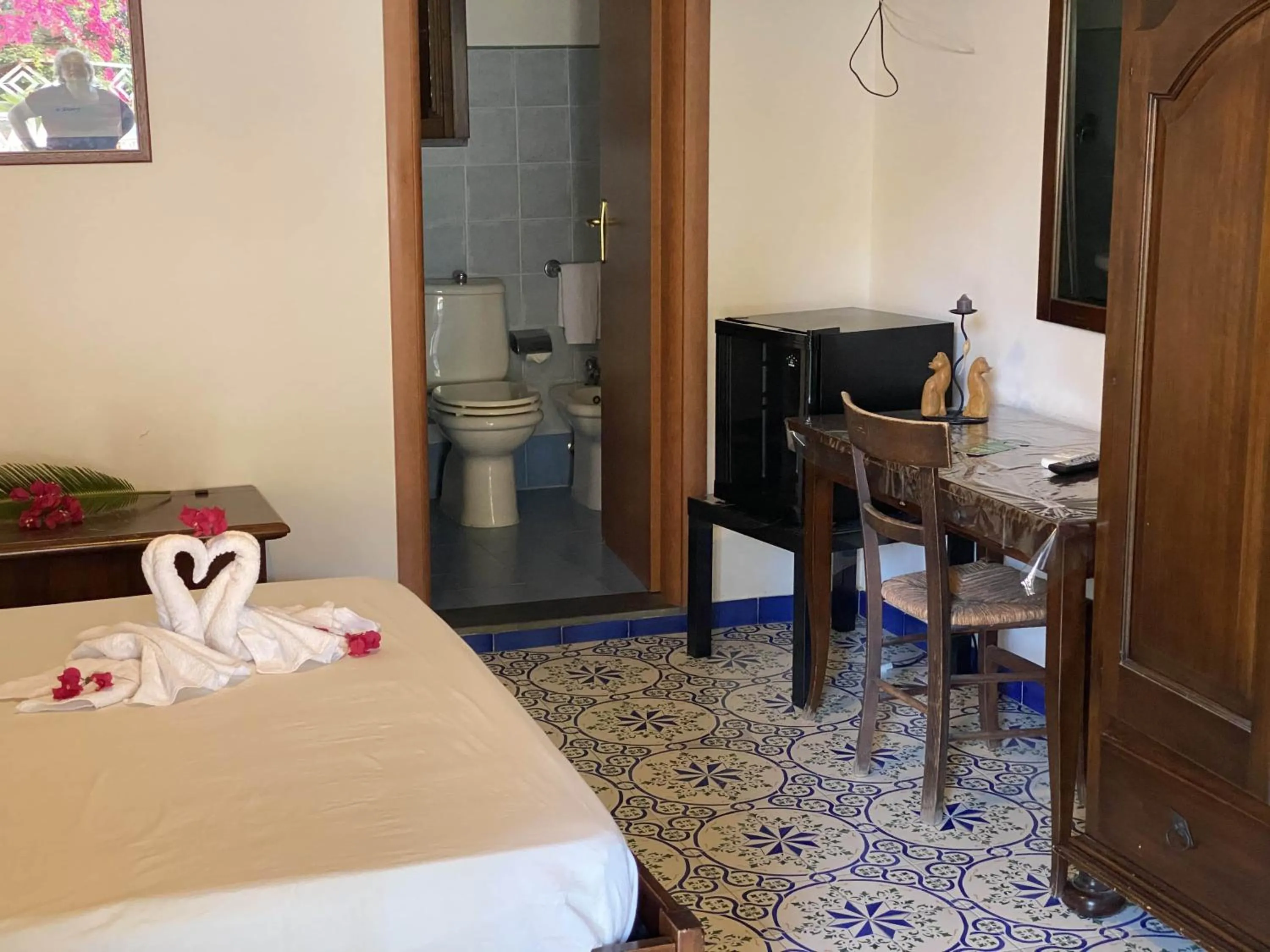 Shower, Bed in Hotel Al Togo Fitness & Relax