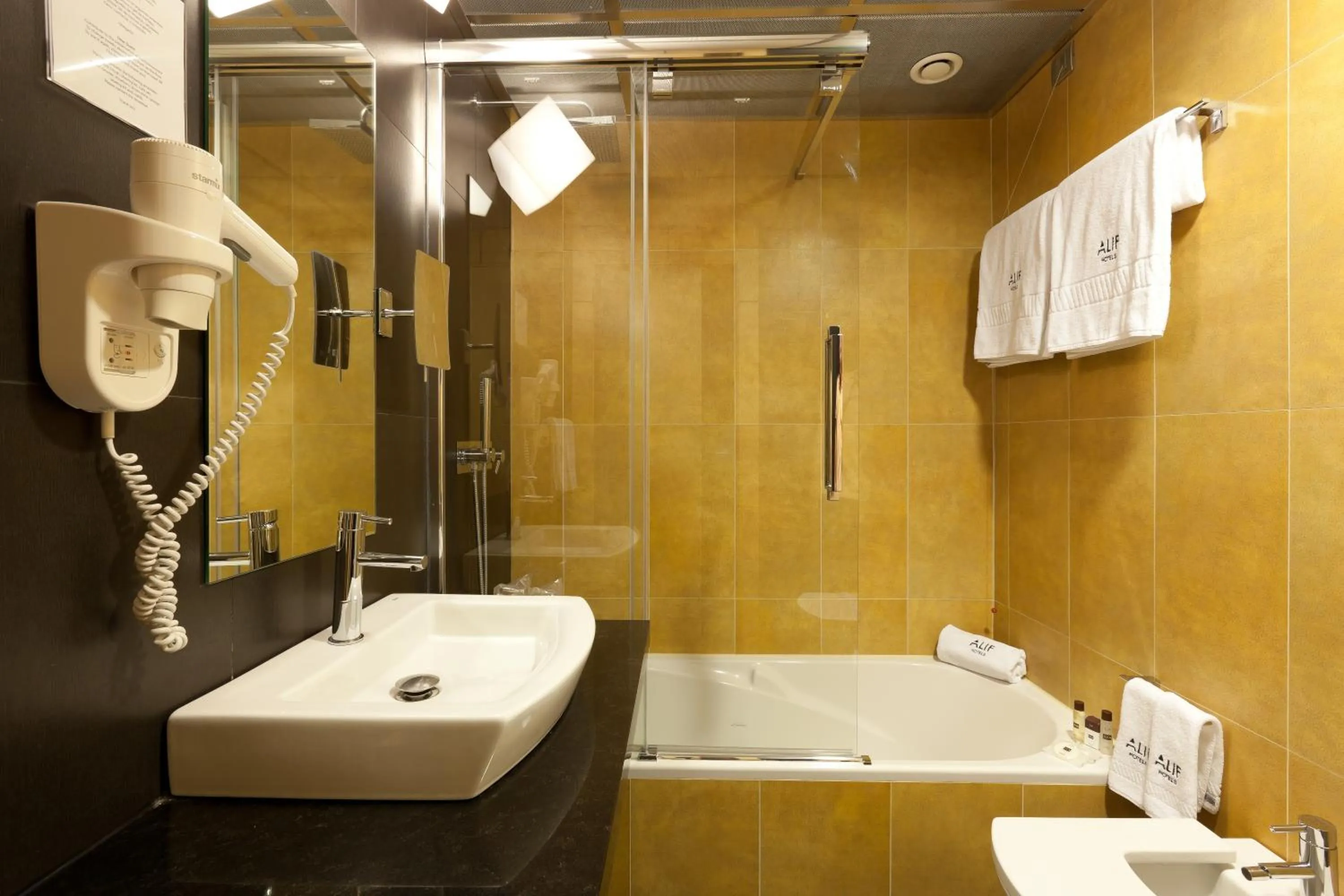 Bathroom in Hotel Alif Avenidas