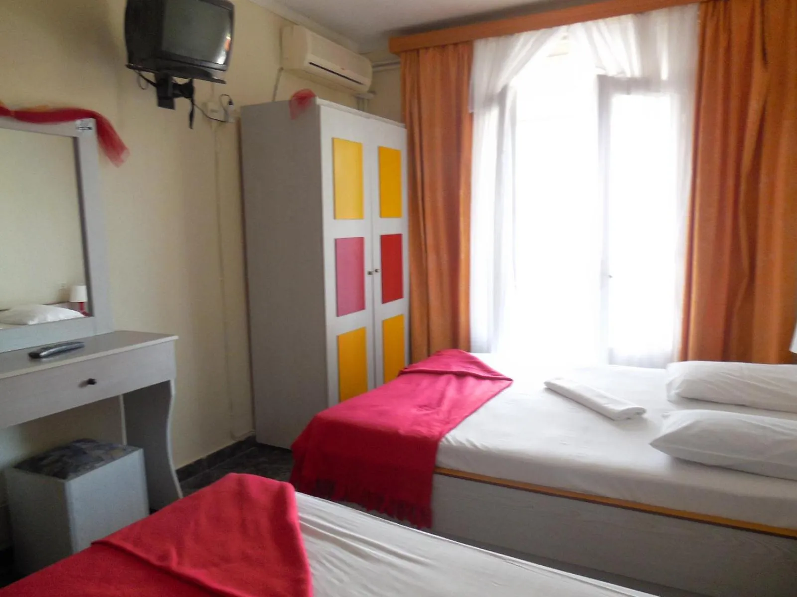 Photo of the whole room, Bed in Hotel Dias Apartment