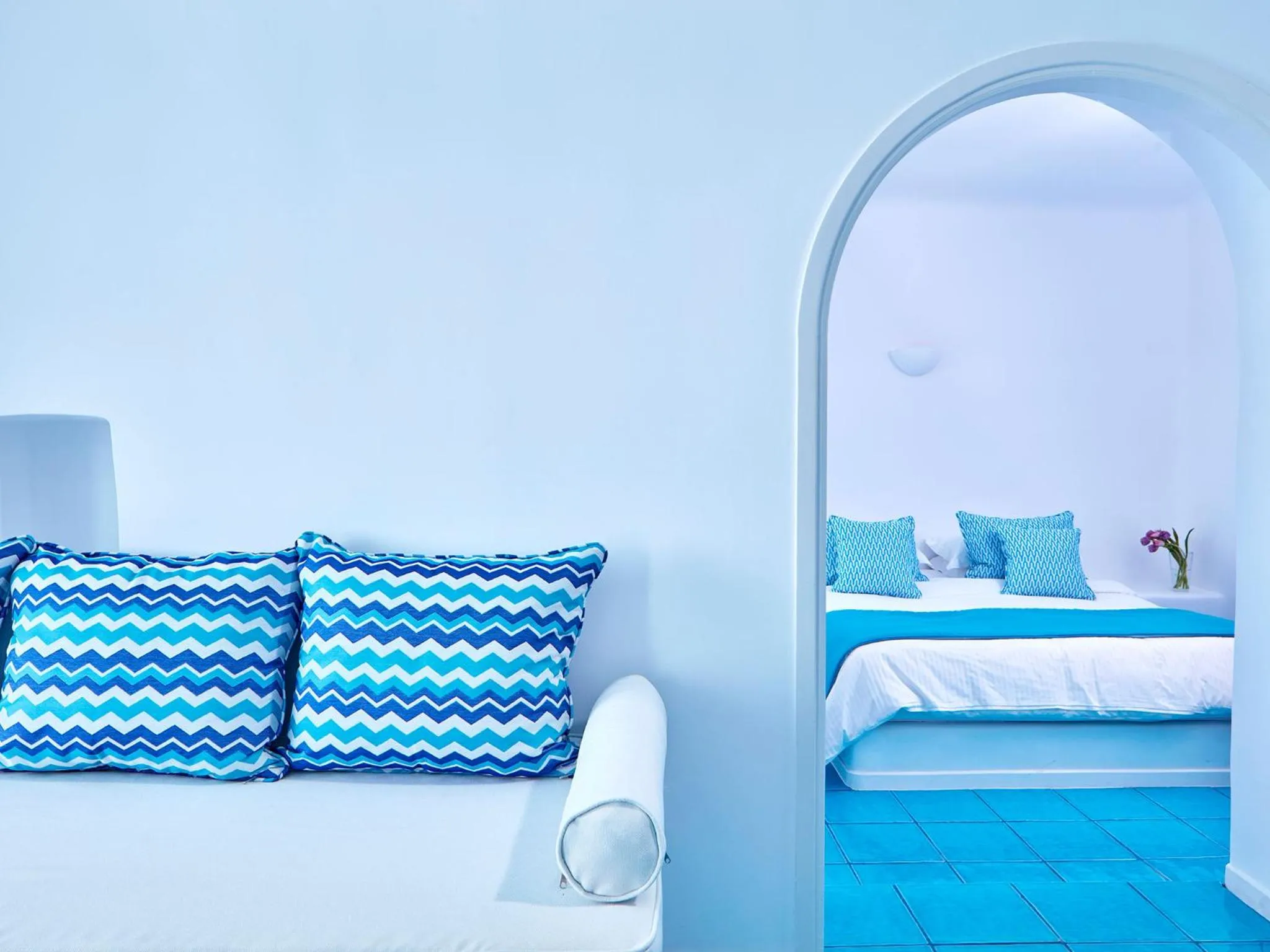 Photo of the whole room, Bed in Astra Suites