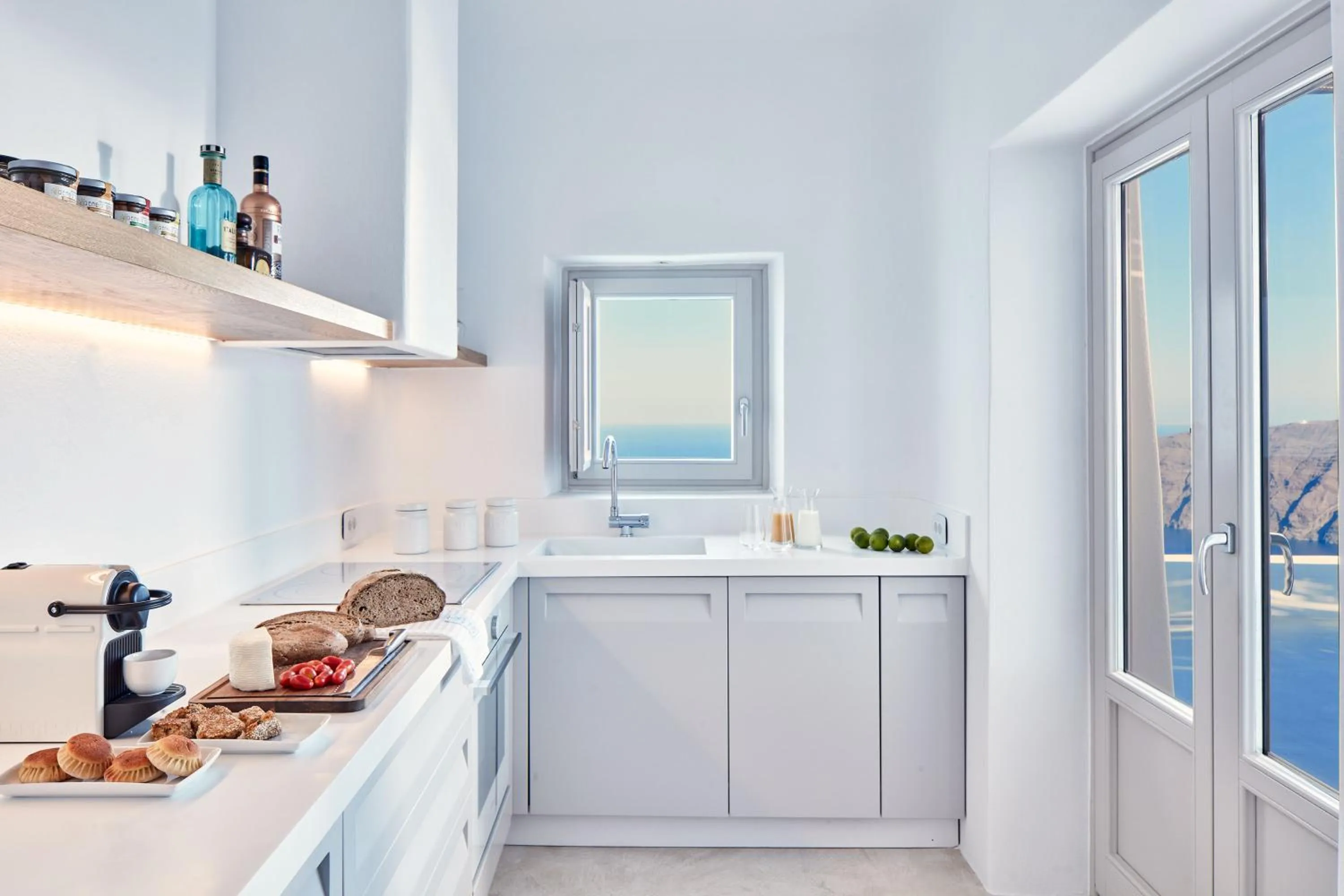 Kitchen or kitchenette in Astra Suites
