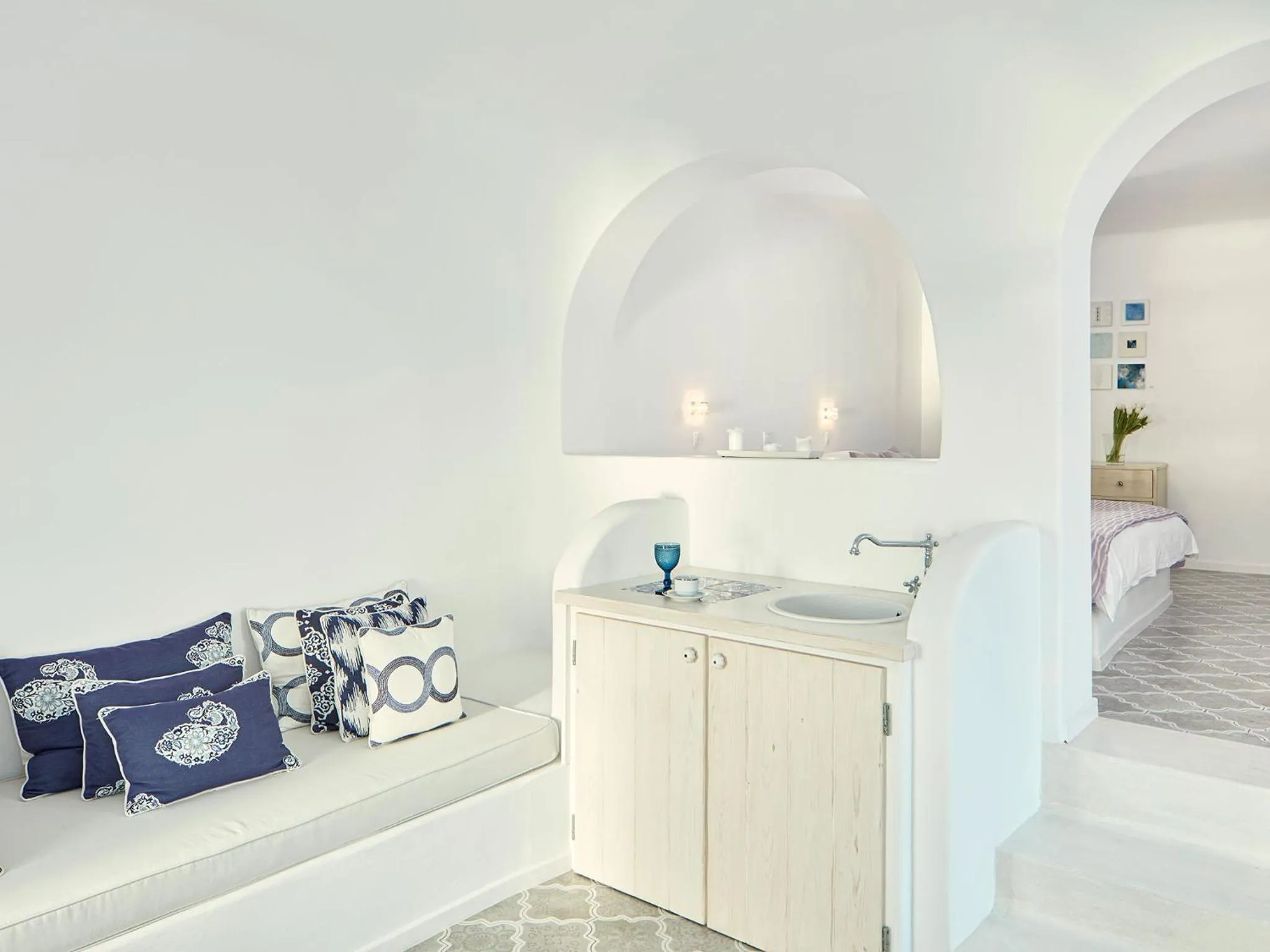 Seating area, Bed in Astra Suites