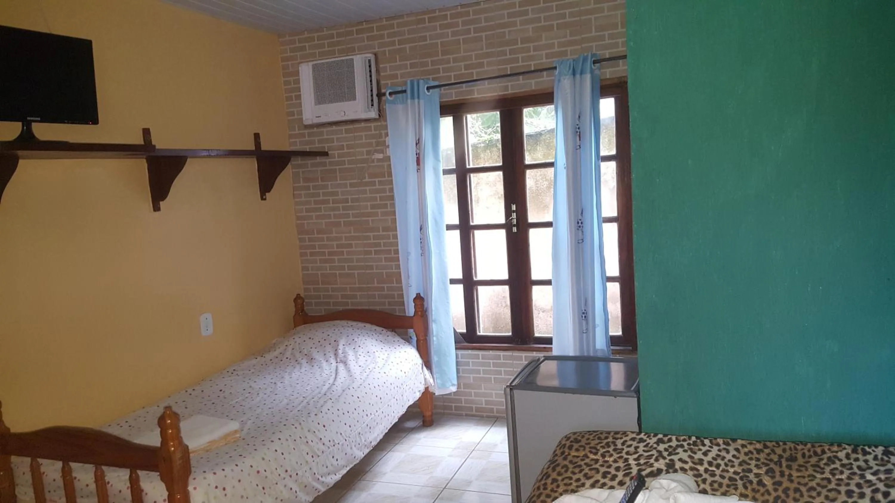 Photo of the whole room, Bed in Pousada Viva Mar