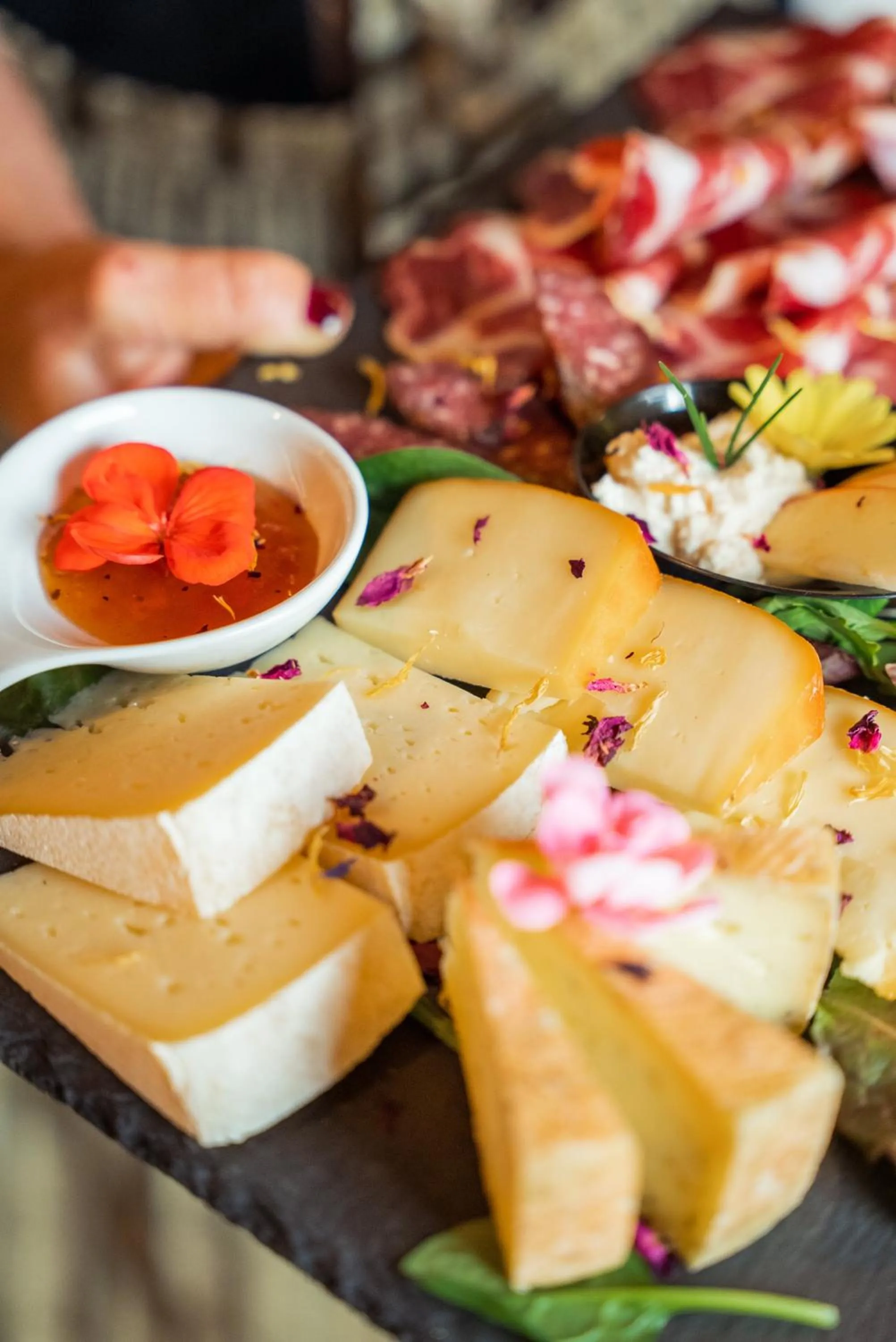 Restaurant/places to eat in Charme Hotel Uridl