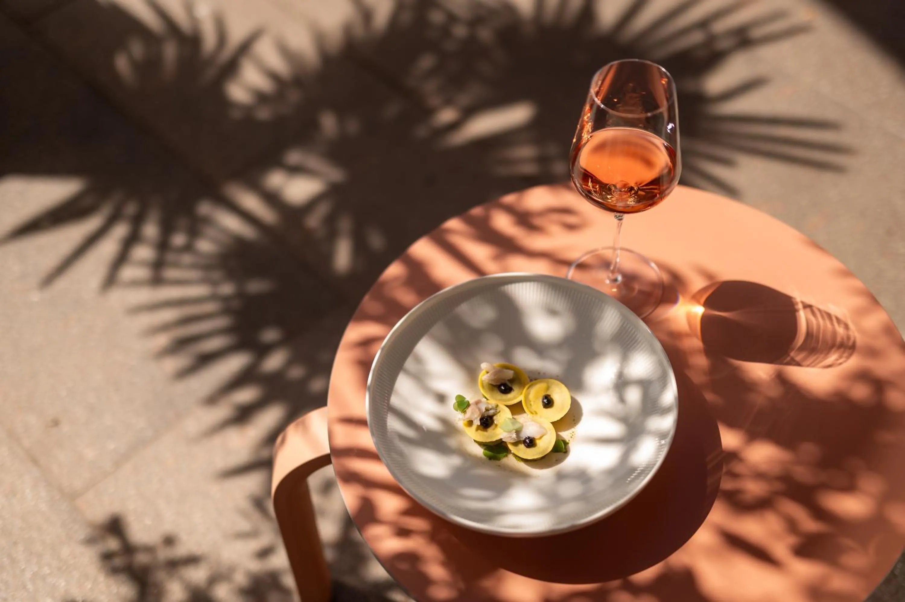 Restaurant/places to eat in Hotel Muchele