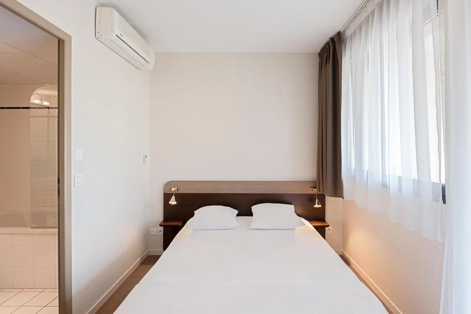 Bed in Appart'City Classic Montelimar