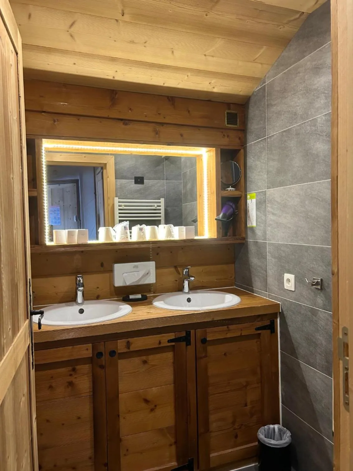 Chalet Hôtel du Mont-Charvin & Spa