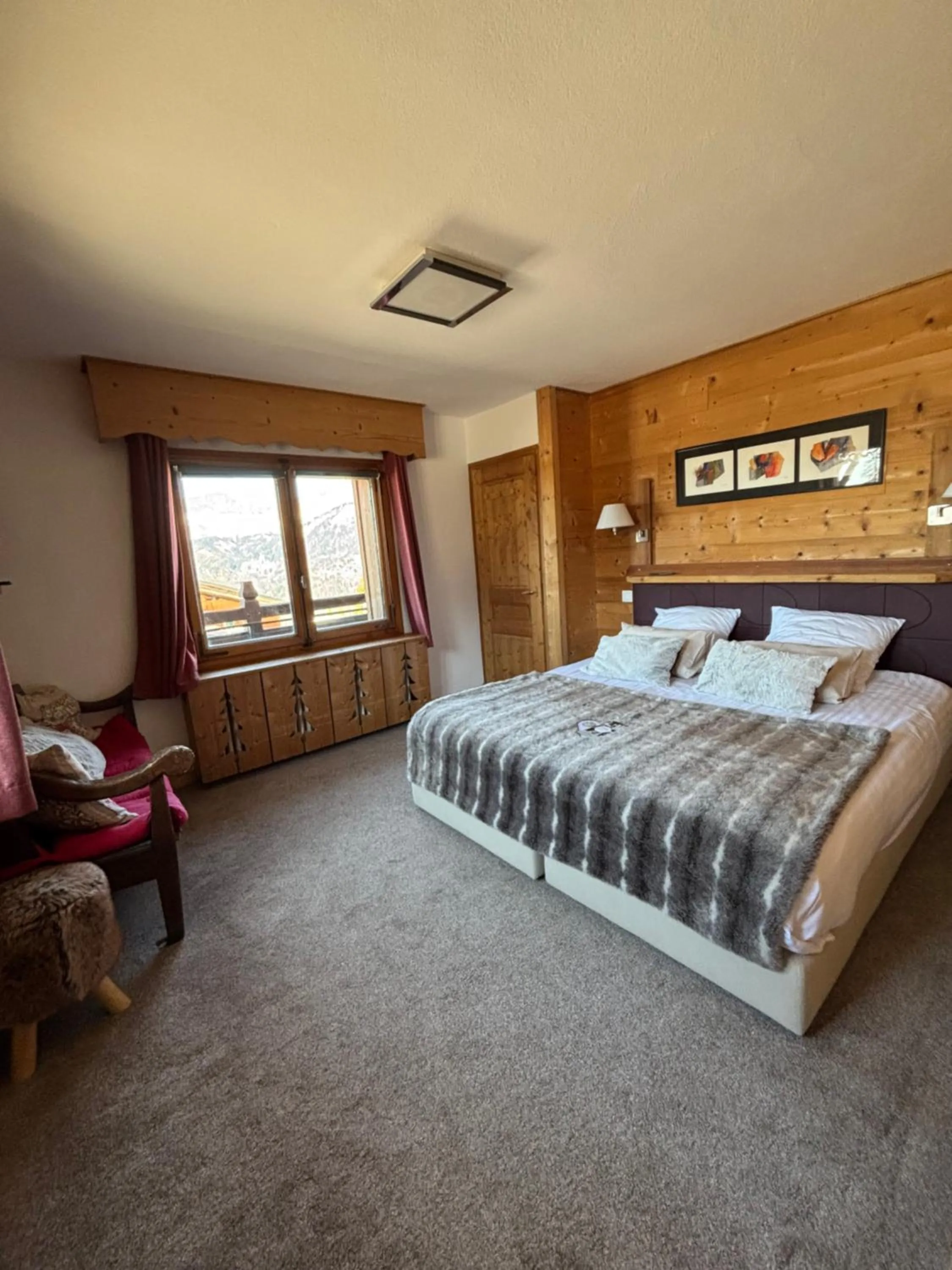 Bed in Chalet Hôtel du Mont-Charvin & Spa