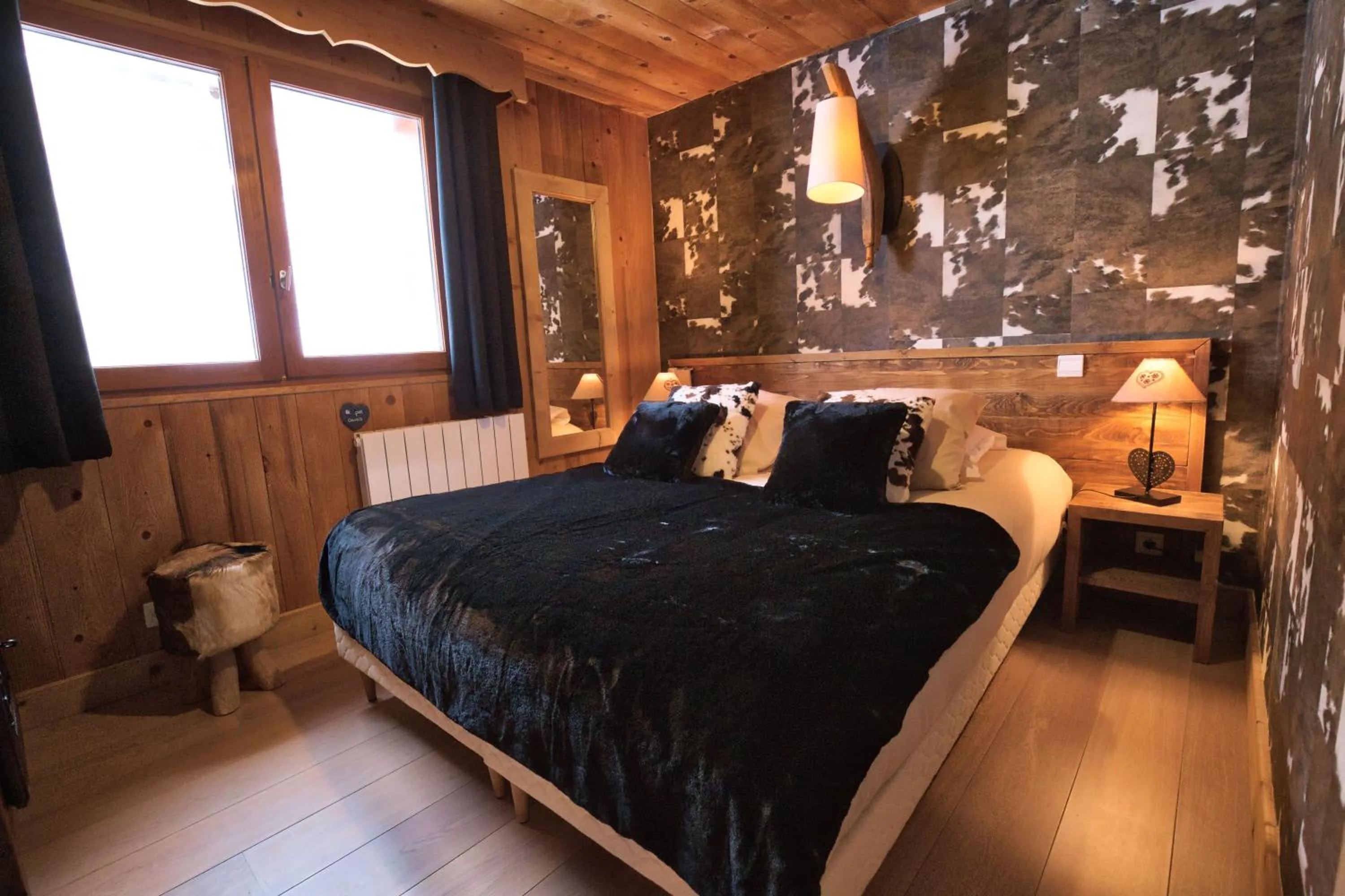 Bed in Chalet Hôtel du Mont-Charvin & Spa