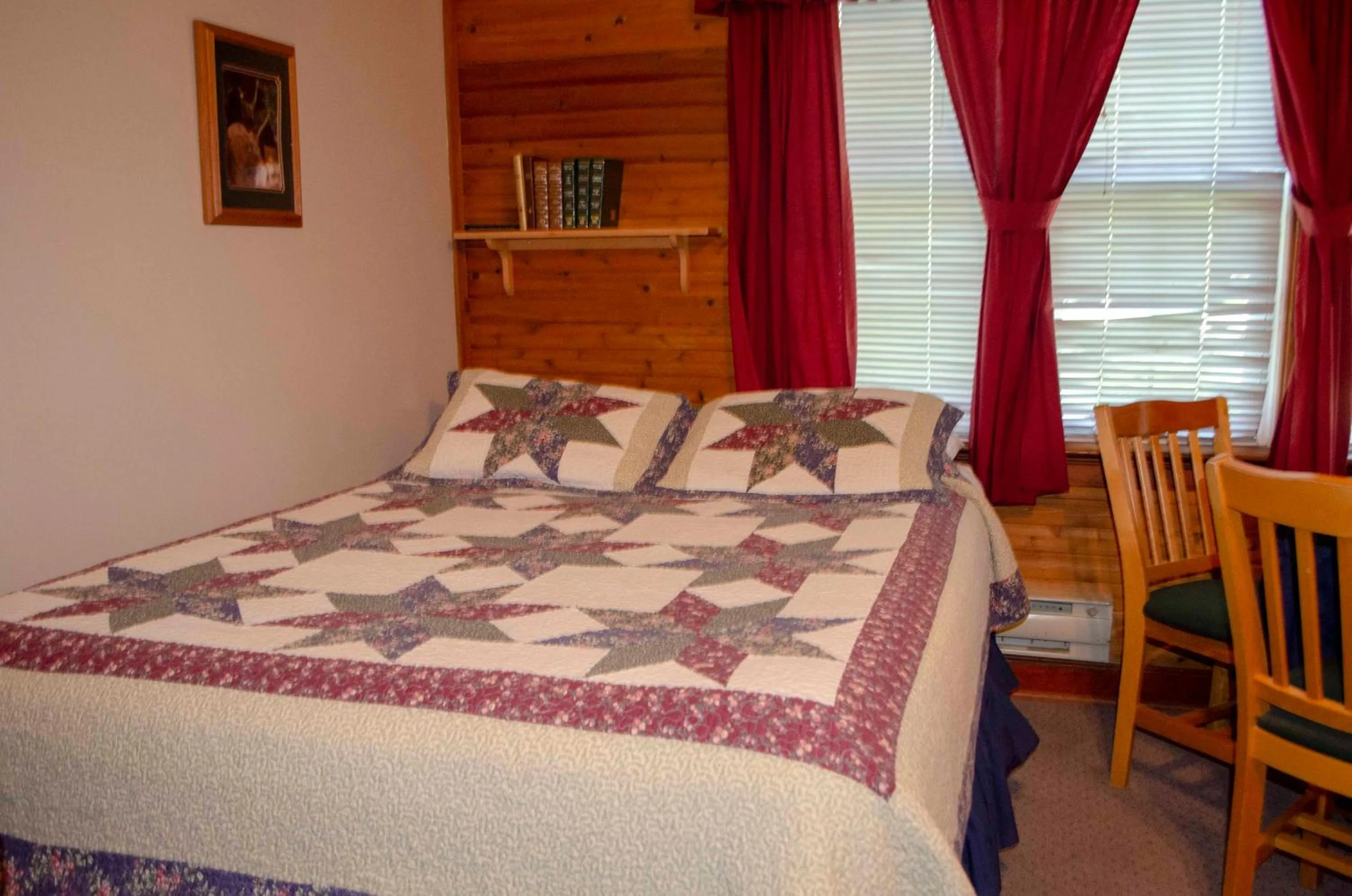 Bed in Crandell Mountain Lodge