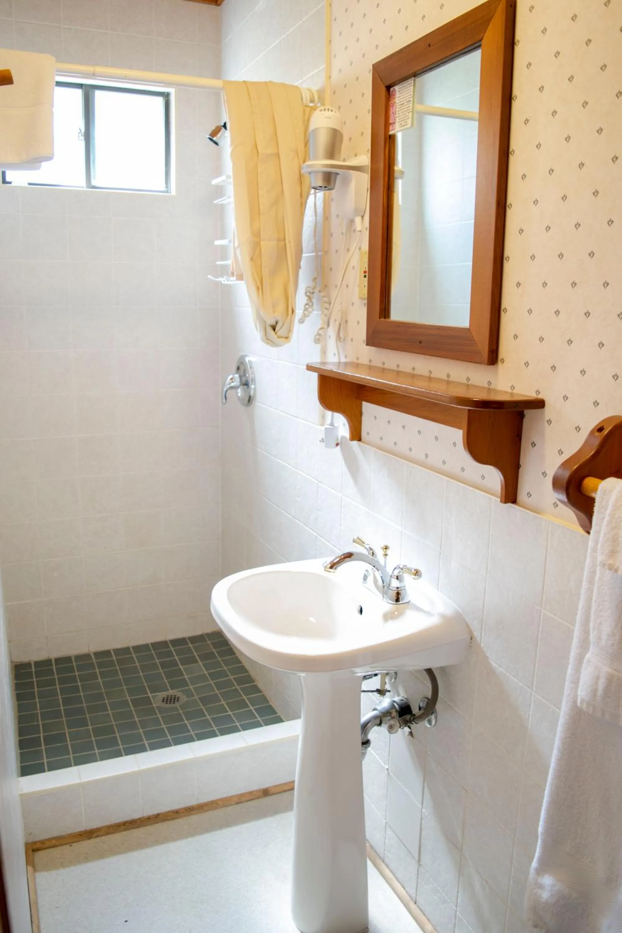 Shower in Crandell Mountain Lodge