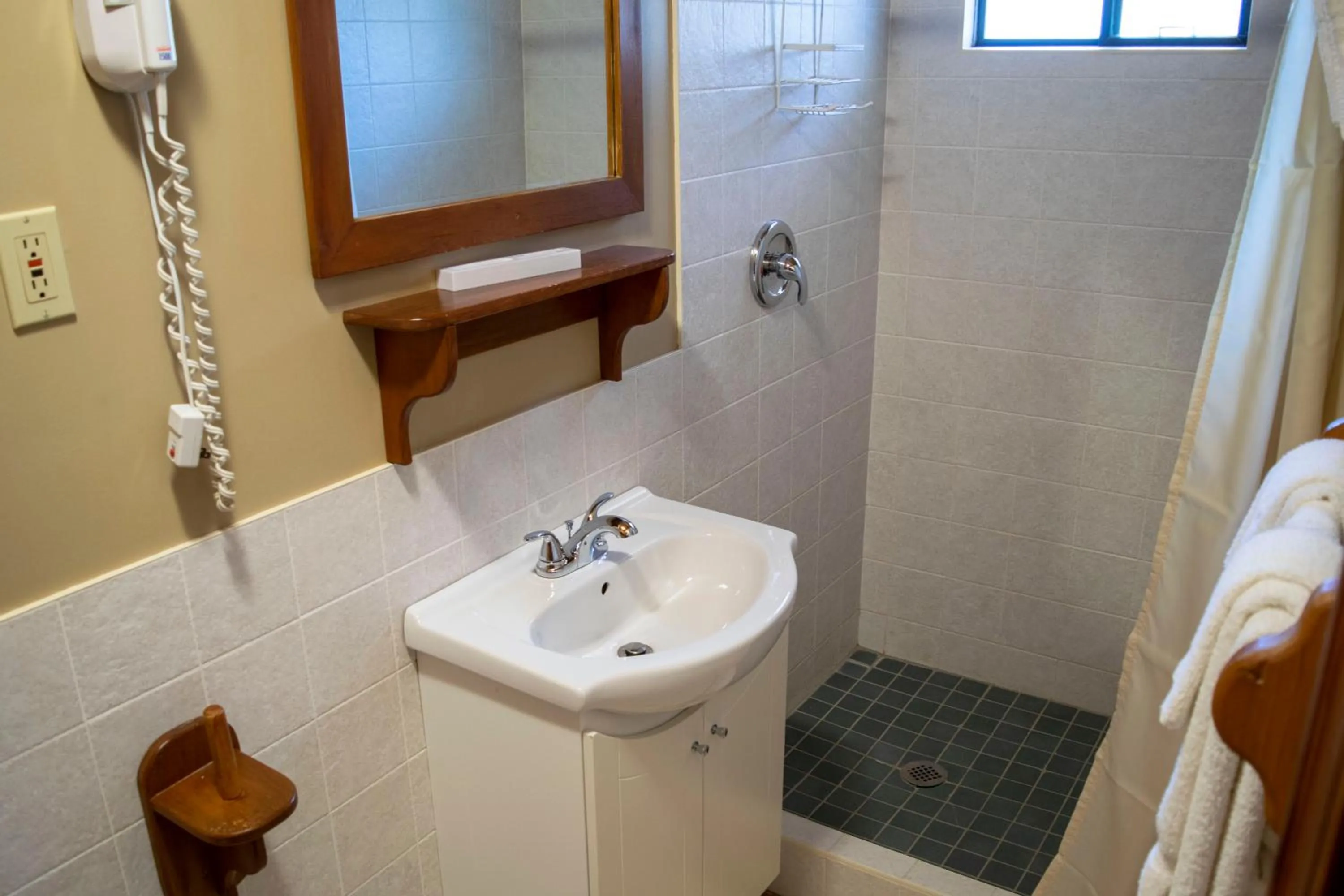 Shower in Crandell Mountain Lodge