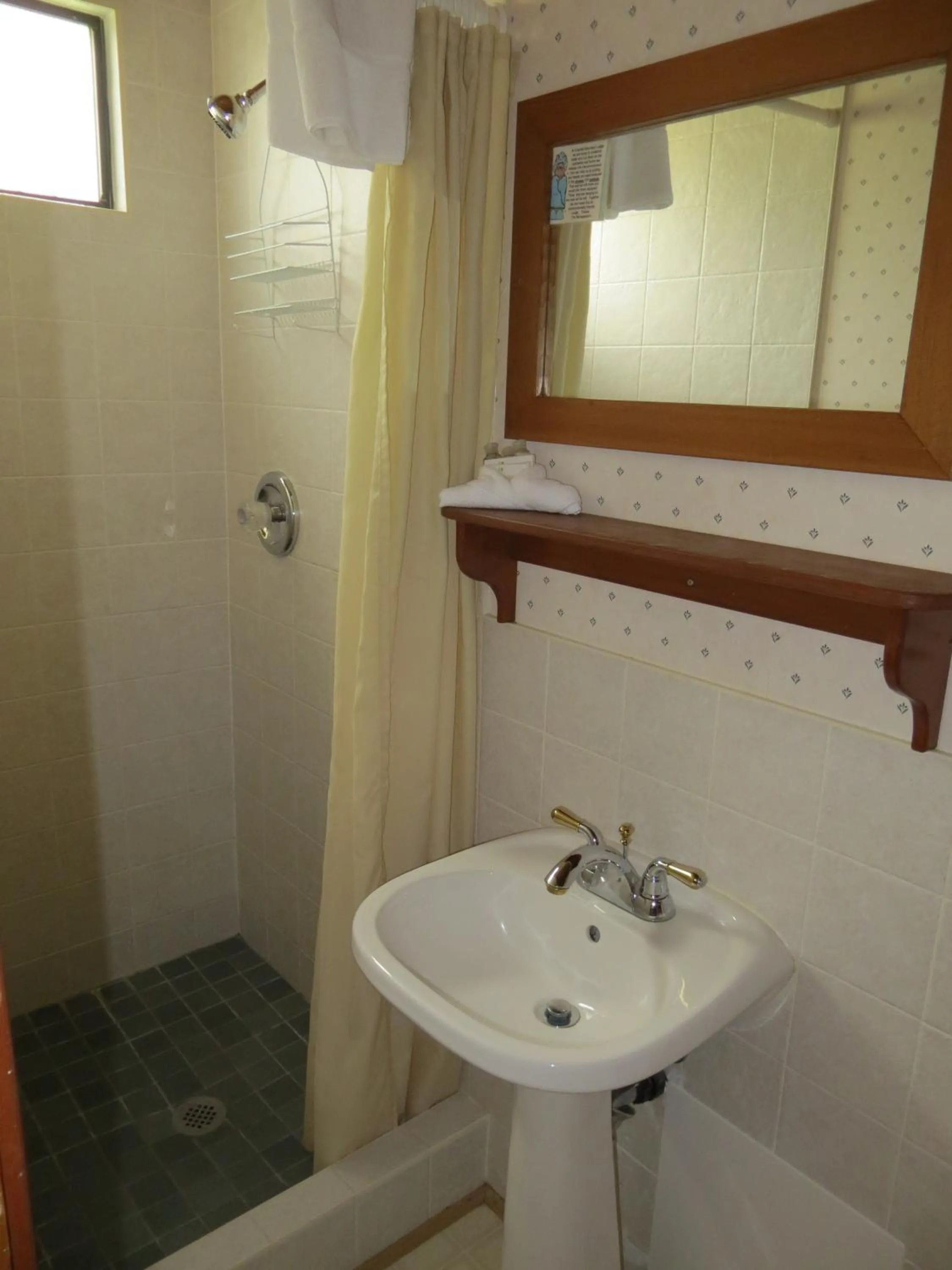Bathroom in Crandell Mountain Lodge