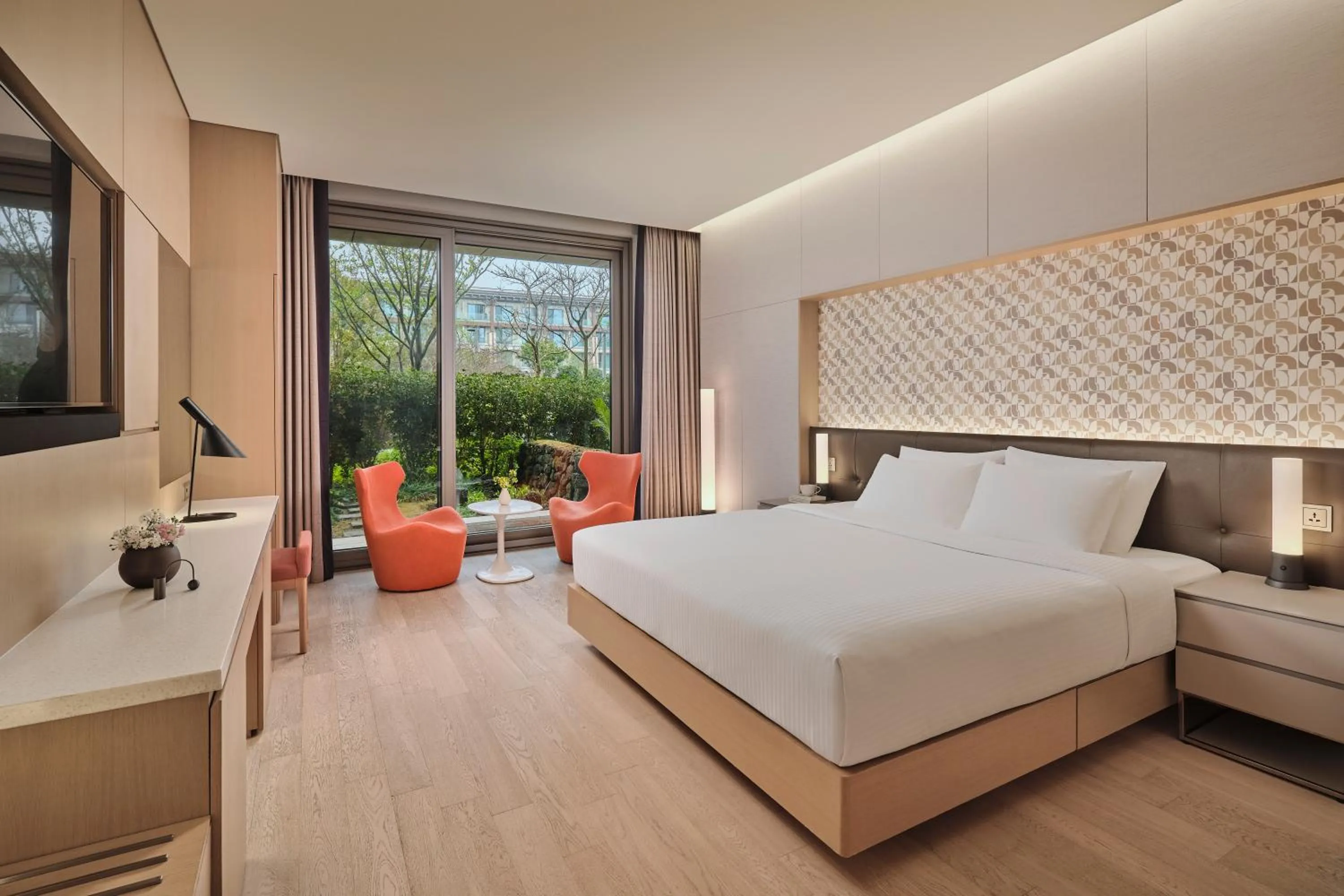 Bed in Landing Jeju Shinhwa World Hotel