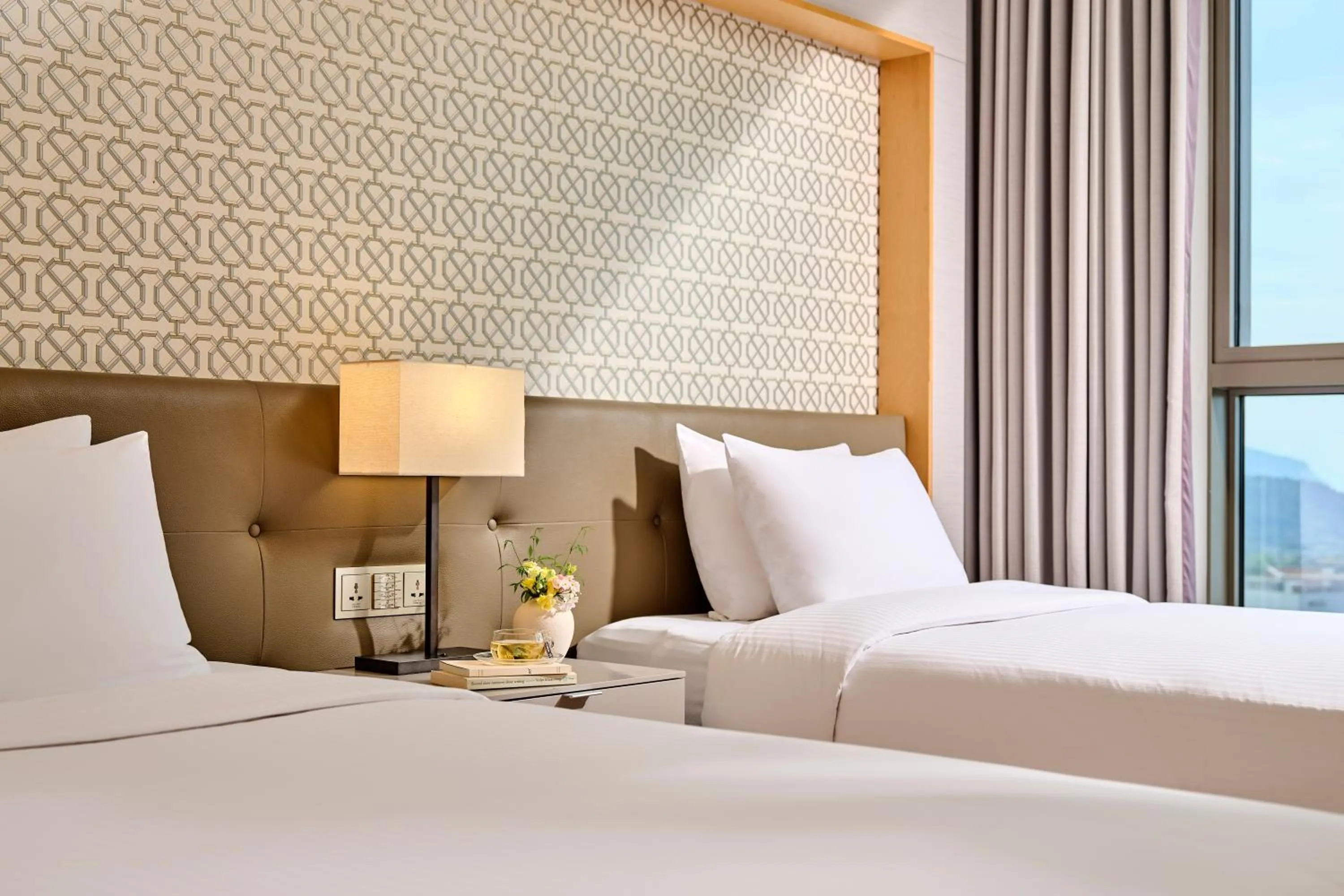 Bedroom, Bed in Landing Jeju Shinhwa World Hotel