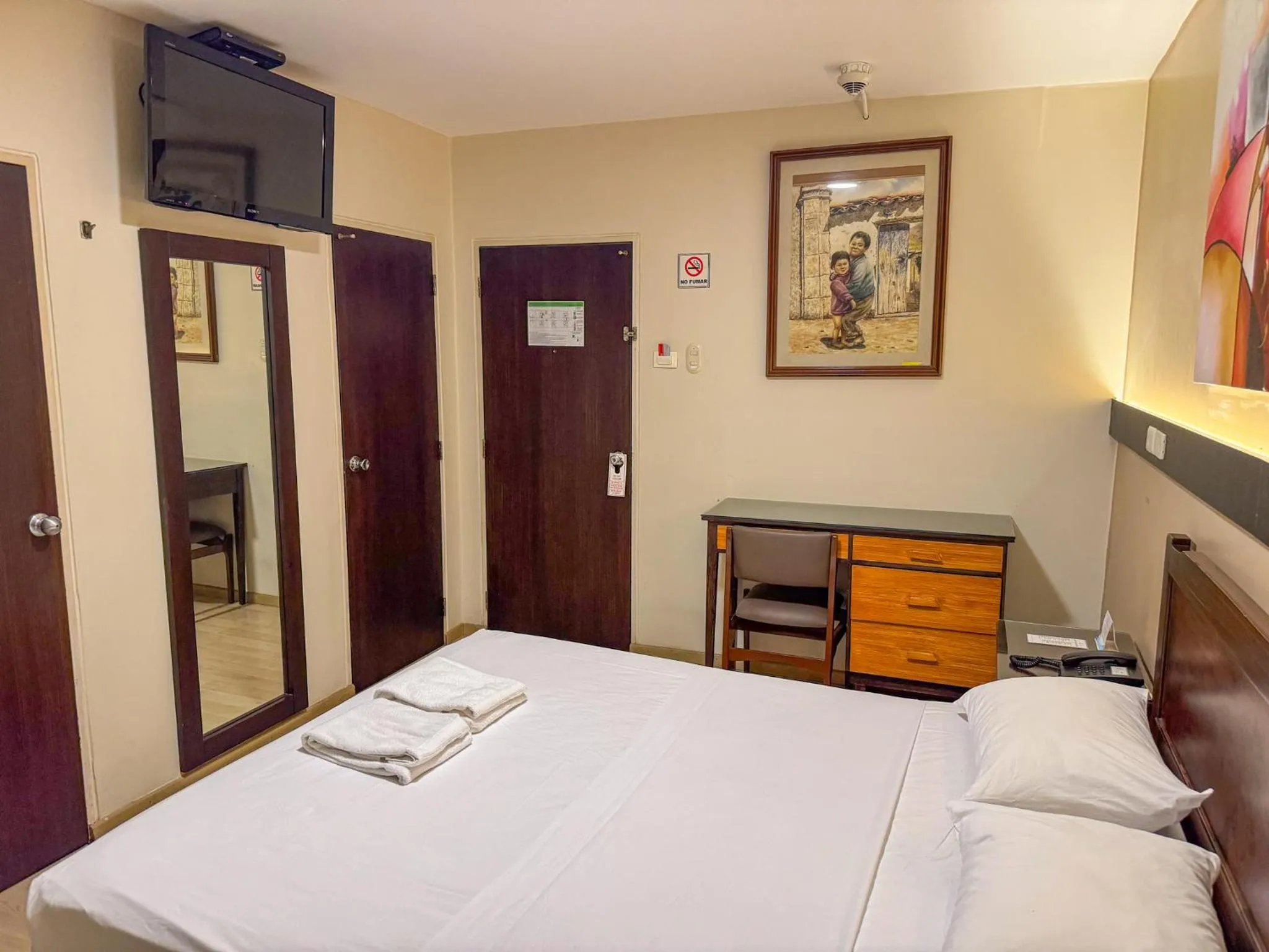 Bed in GH Alexander Hotel