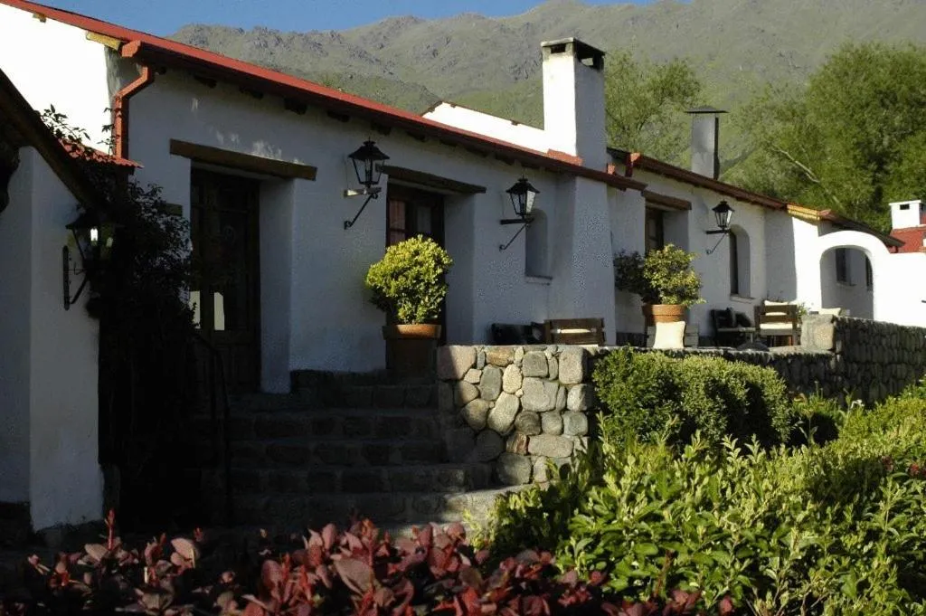 Property building in Estancia Las Carreras