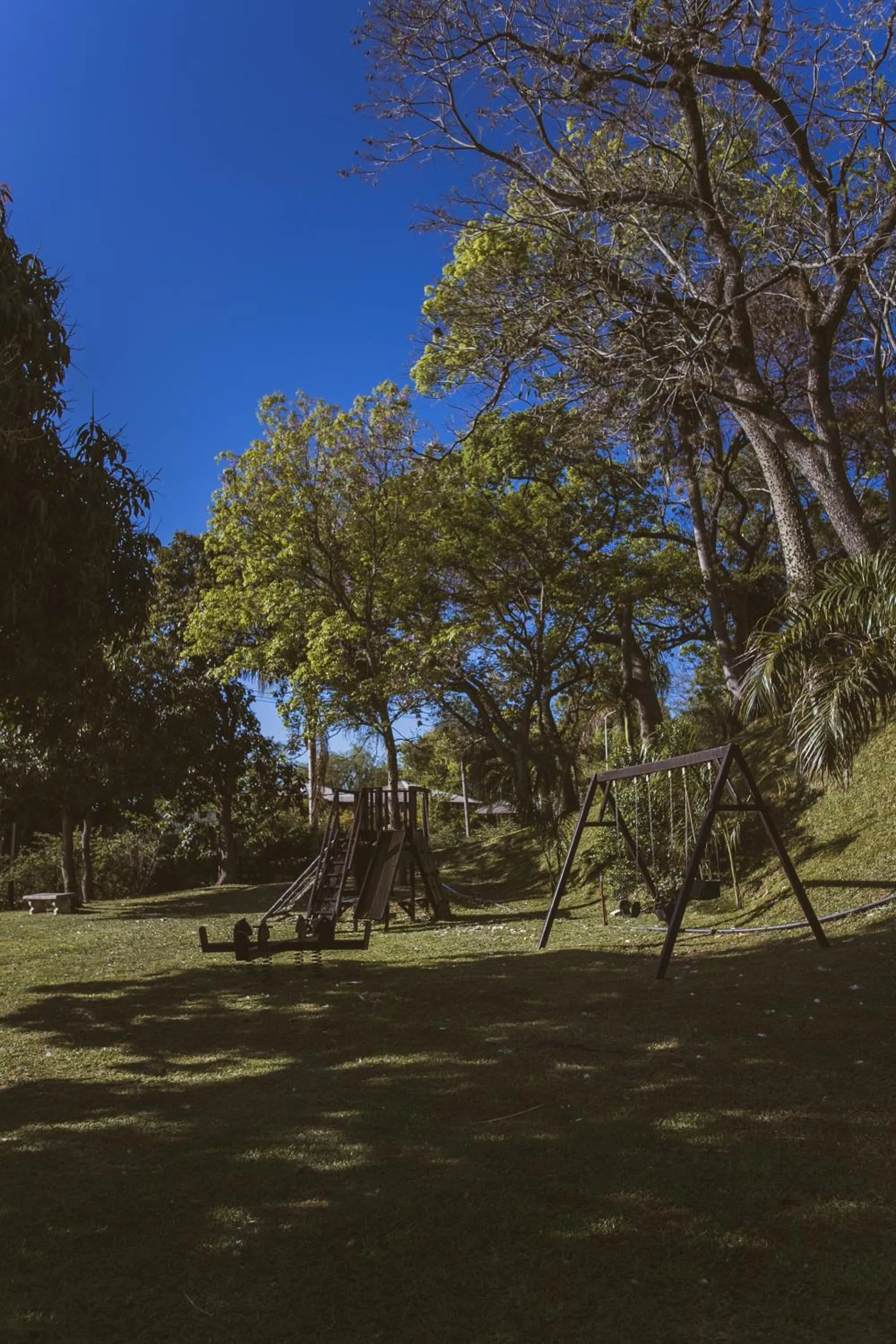 Río Arriba Suites & Apartments & Restó