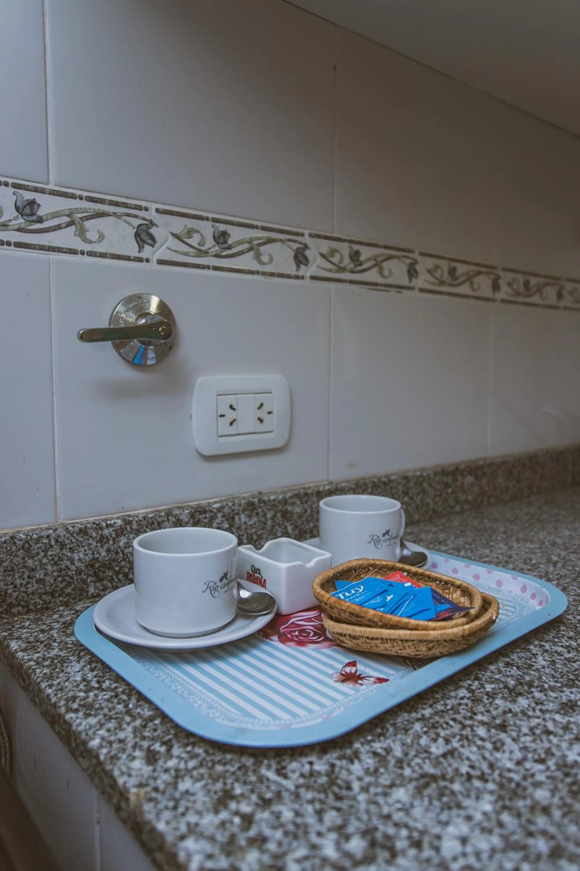 Río Arriba Suites & Apartments & Restó