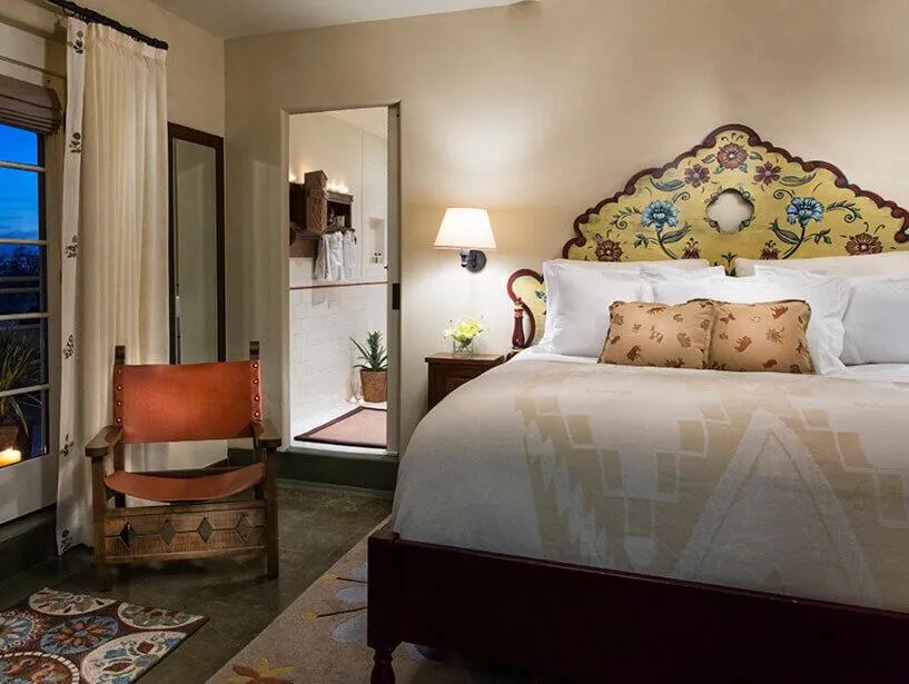 Bed in La Fonda on the Plaza