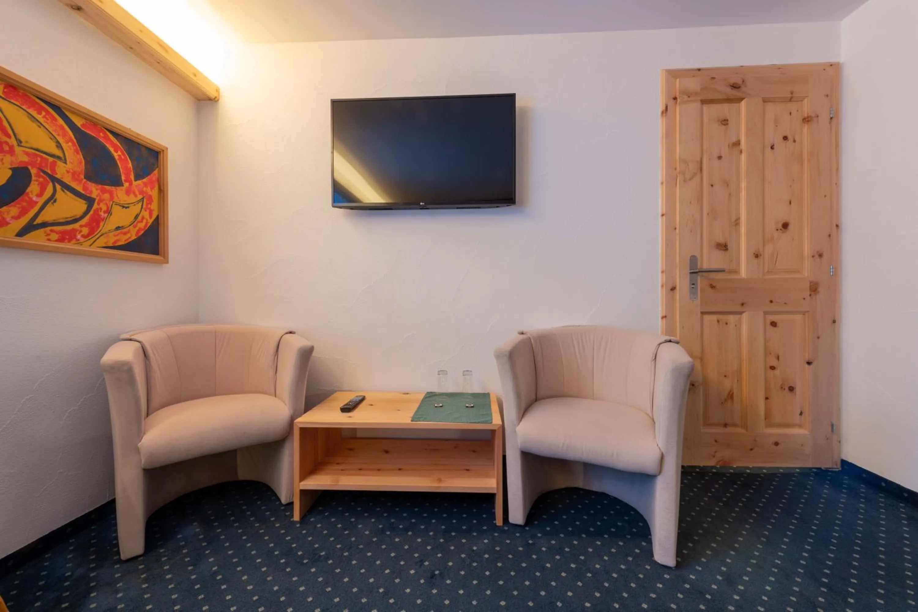 TV and multimedia in Hotel Grischuna