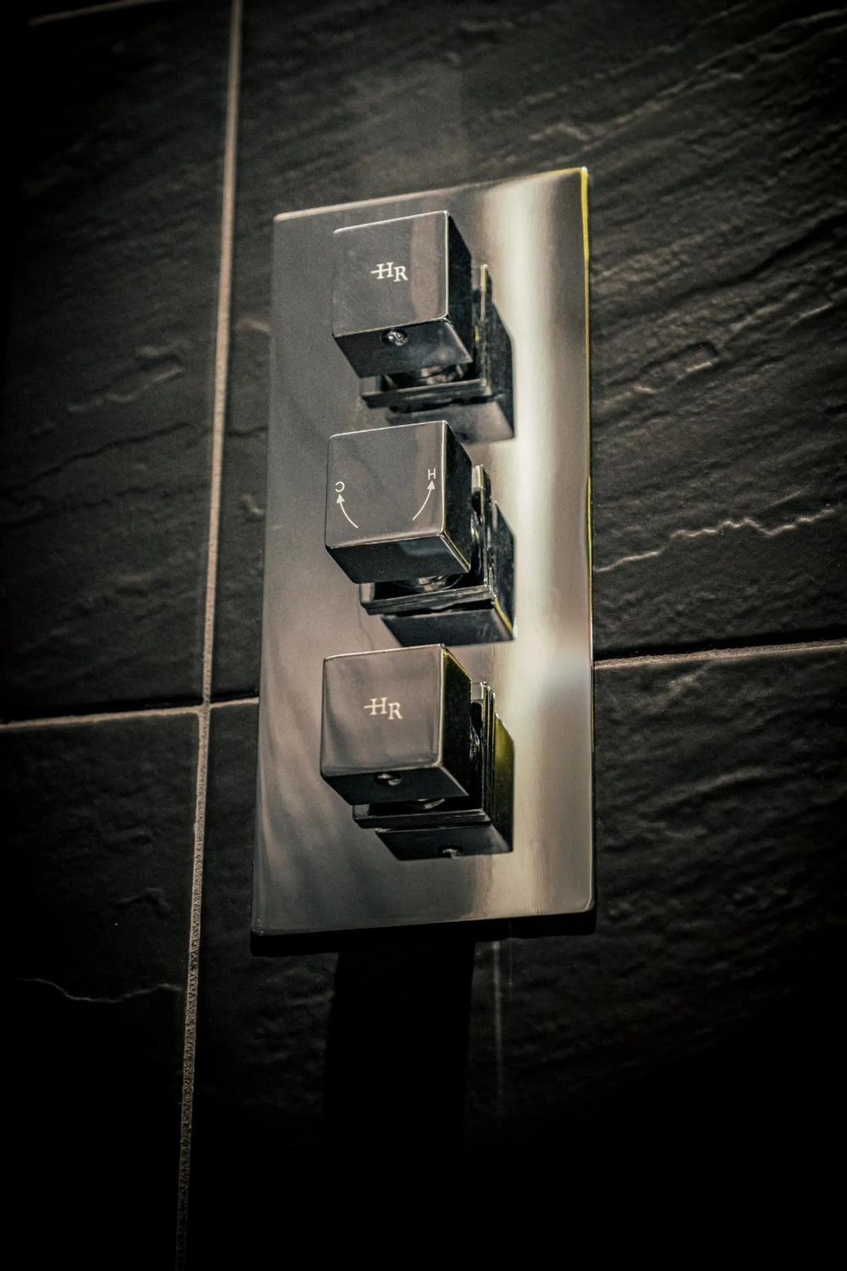 Shower in The Alamo Guest House