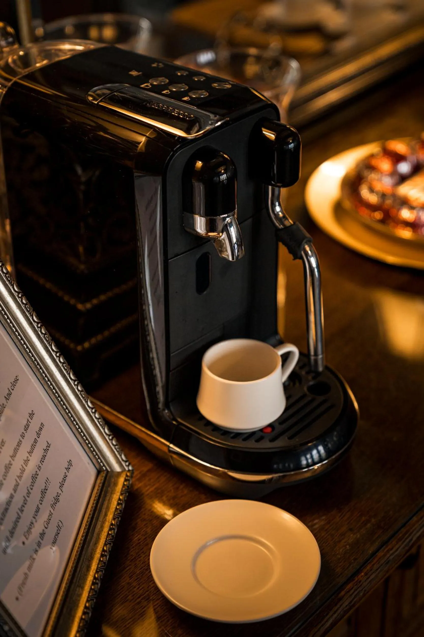 Lounge or bar in The Alamo Guest House