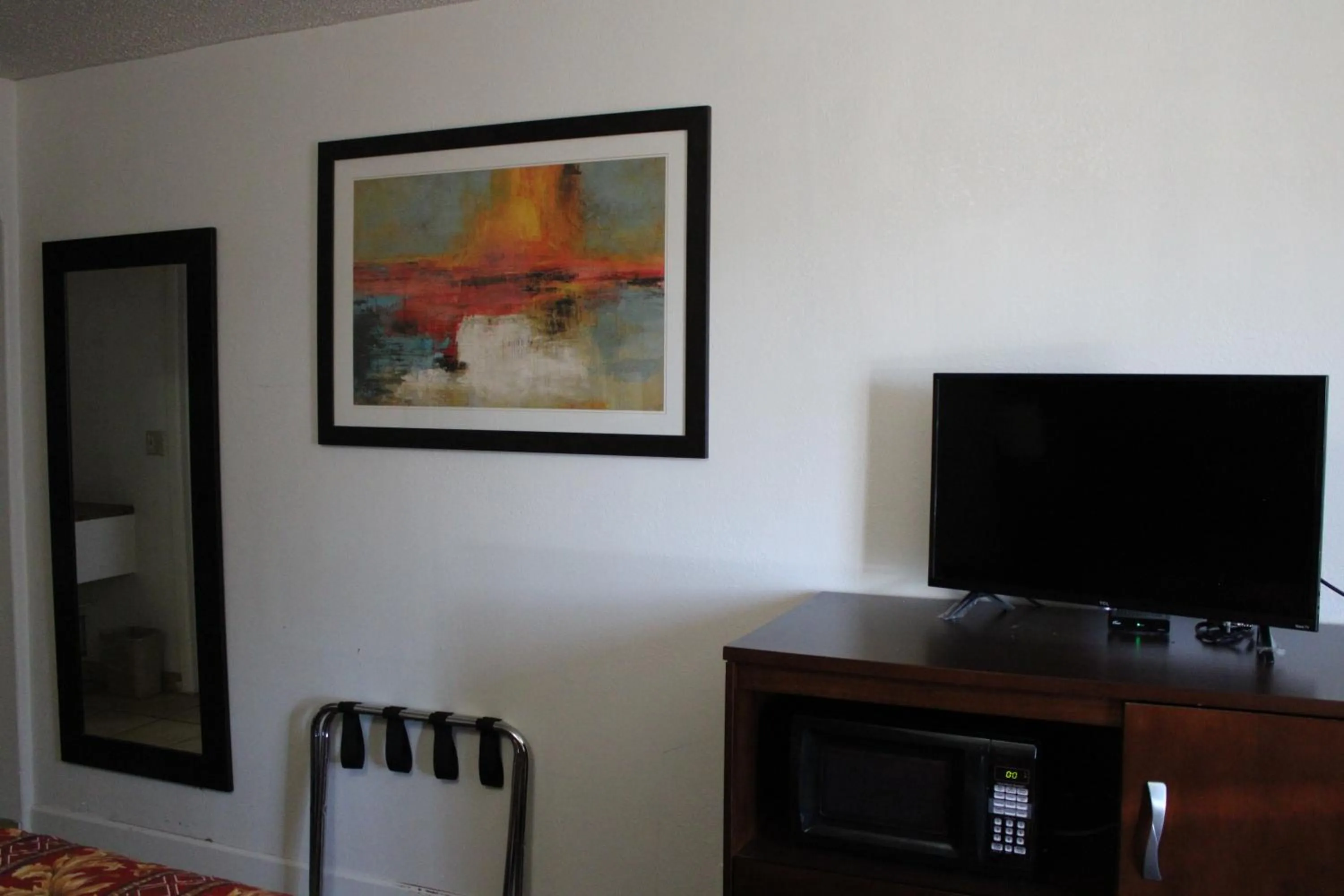 TV and multimedia in Flagstaff Motel