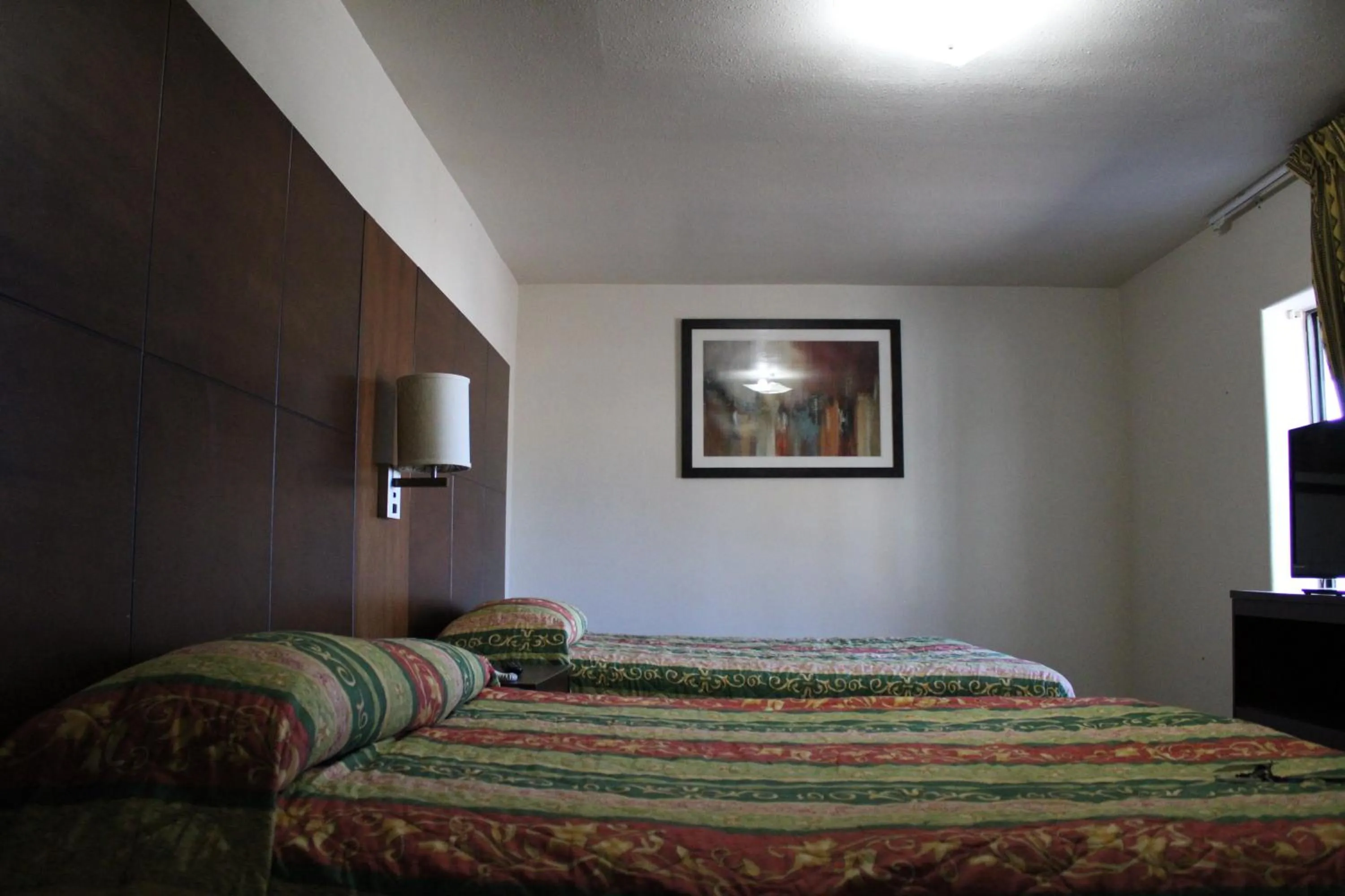 Bed in Flagstaff Motel