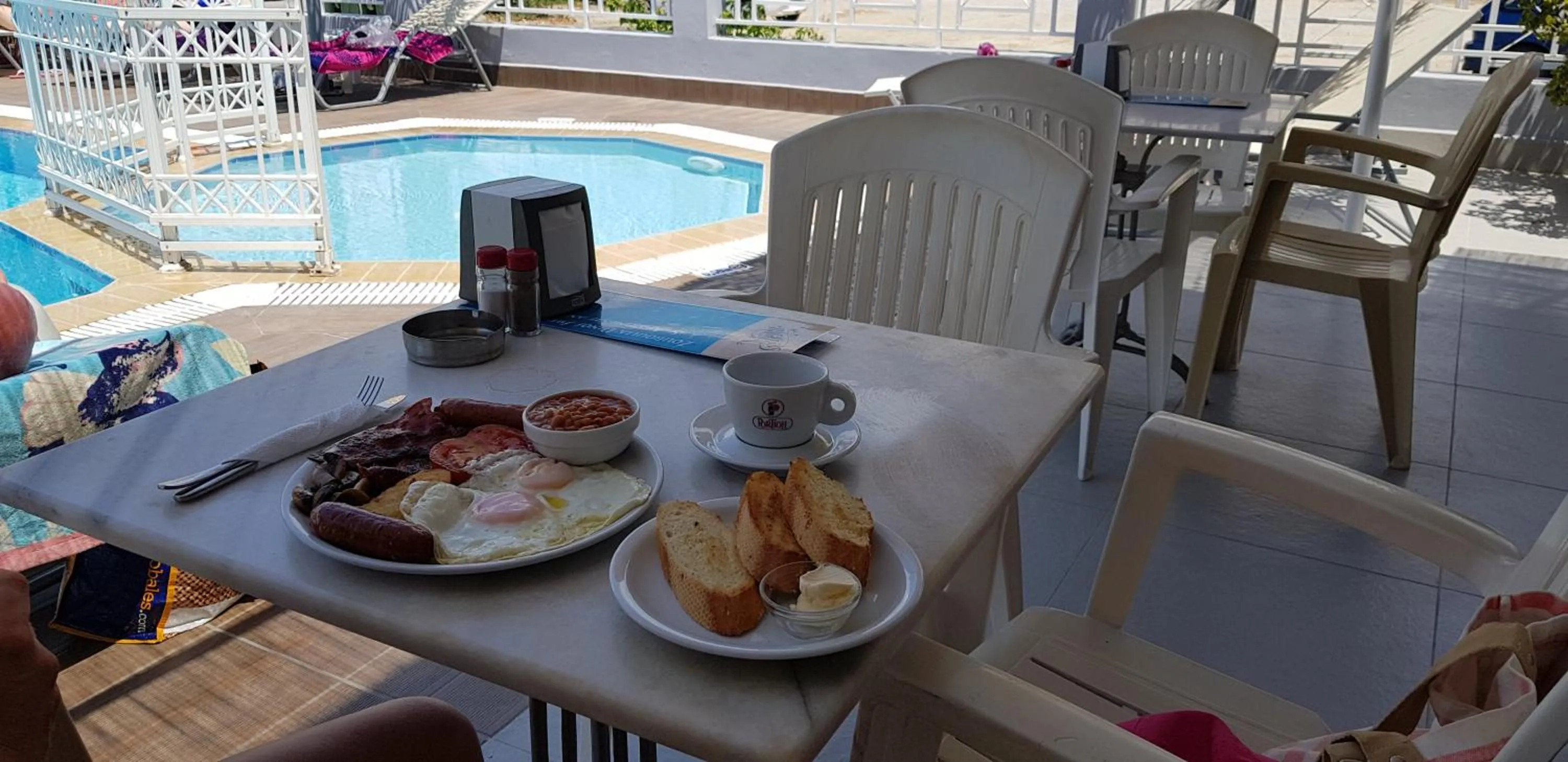 Swimming pool in Zouboulia Apartments