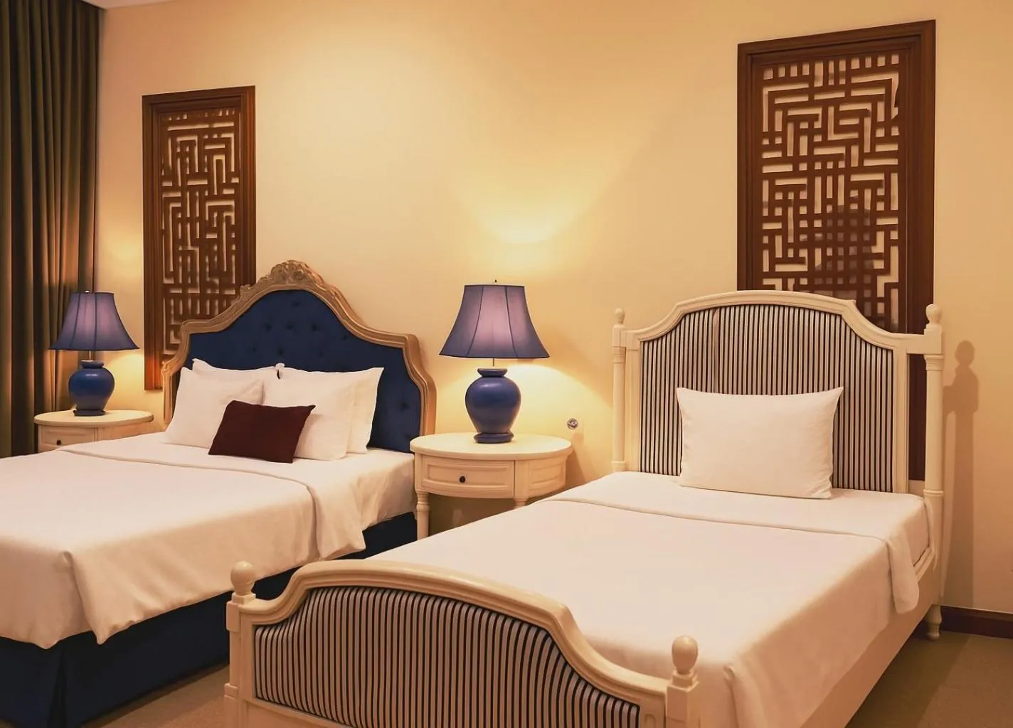 Bed in Sam Royal Apartment