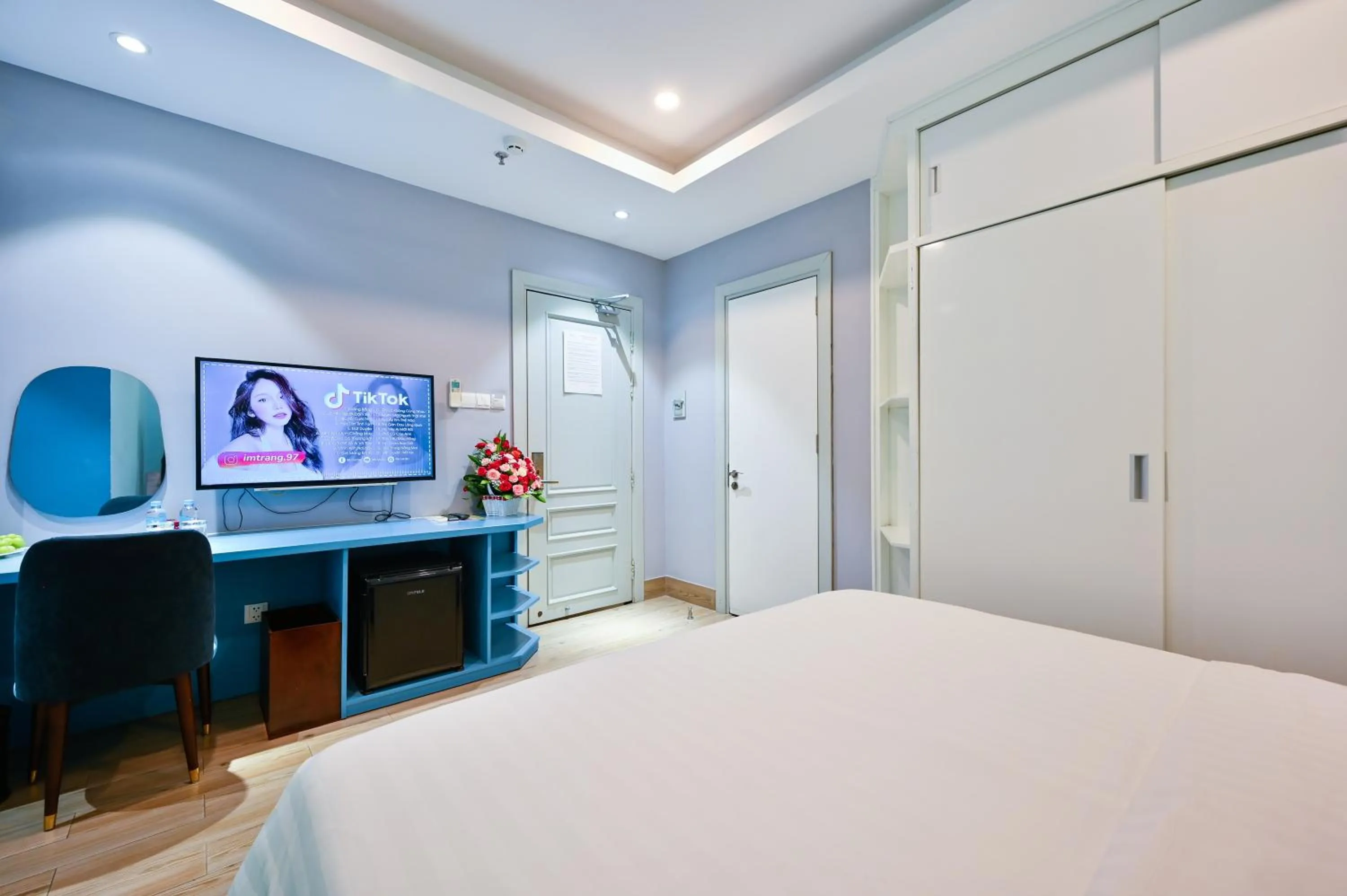 TV and multimedia, Bed in Sam Royal Apartment