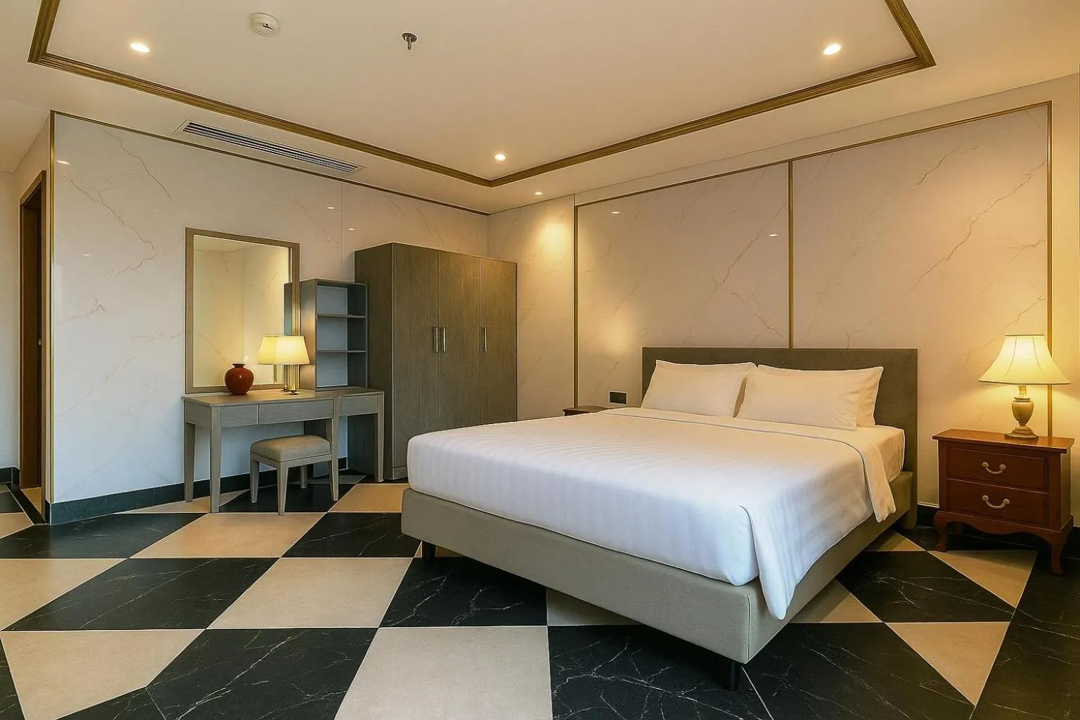 Bed in Sam Royal Apartment