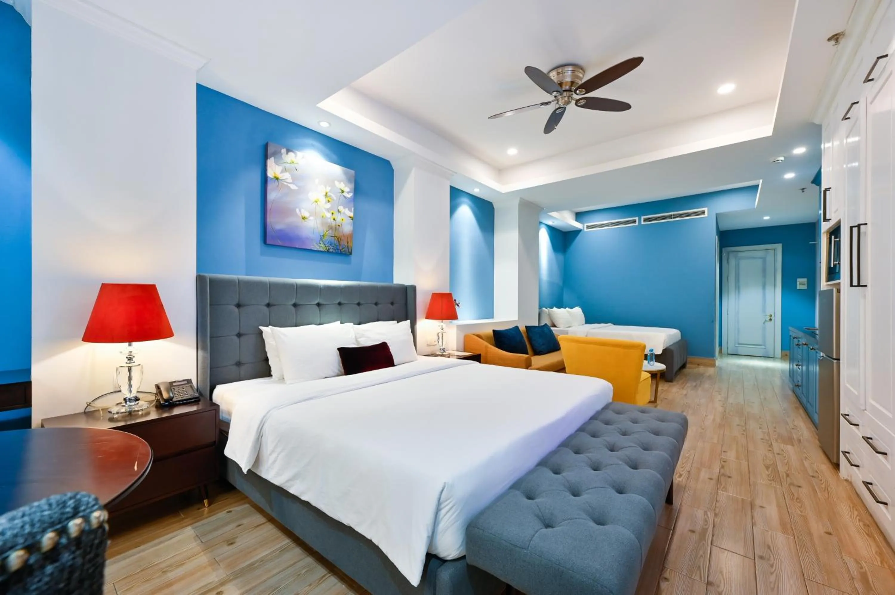 Bed in Sam Royal Apartment