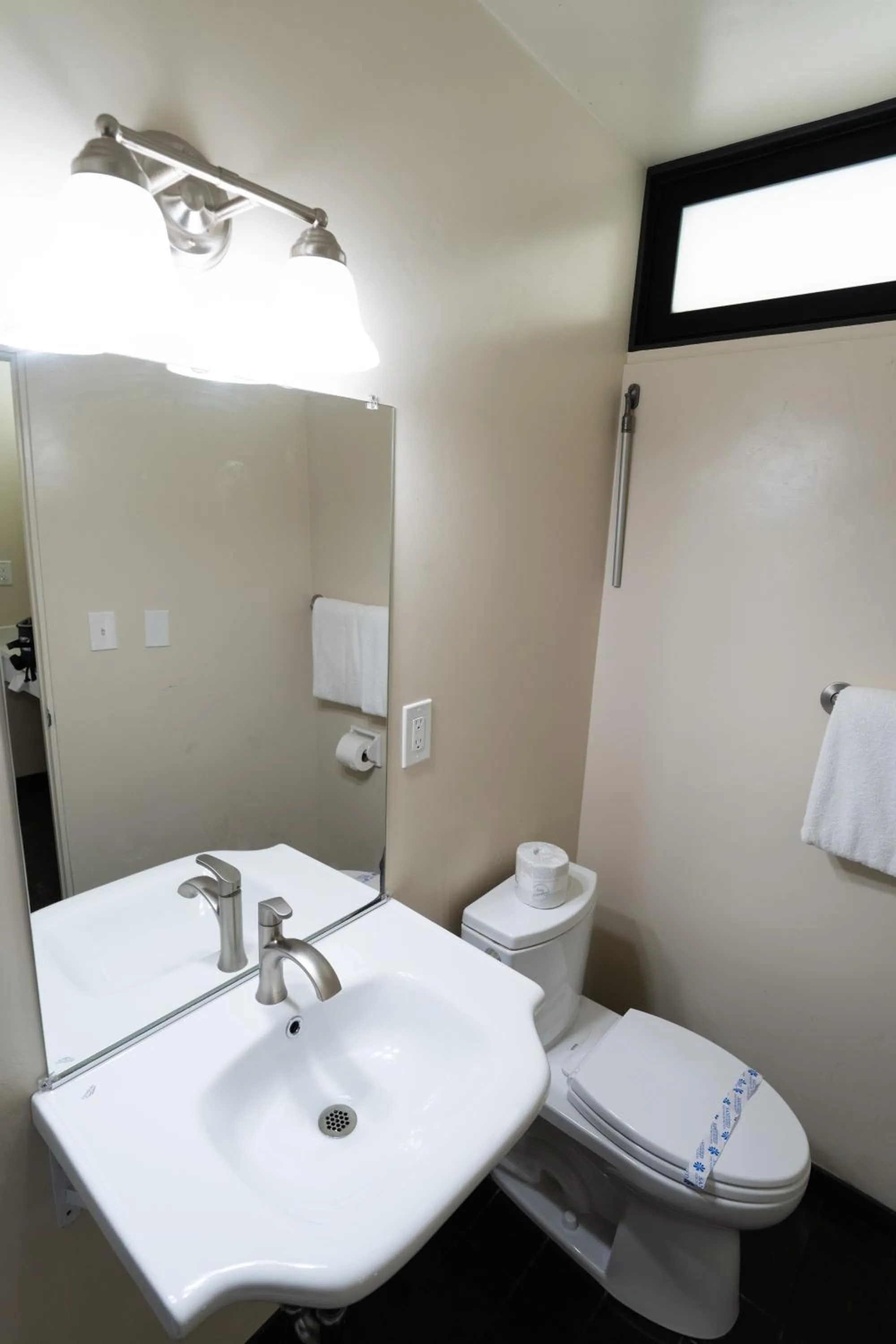 Bathroom in Lemon Tree Inn