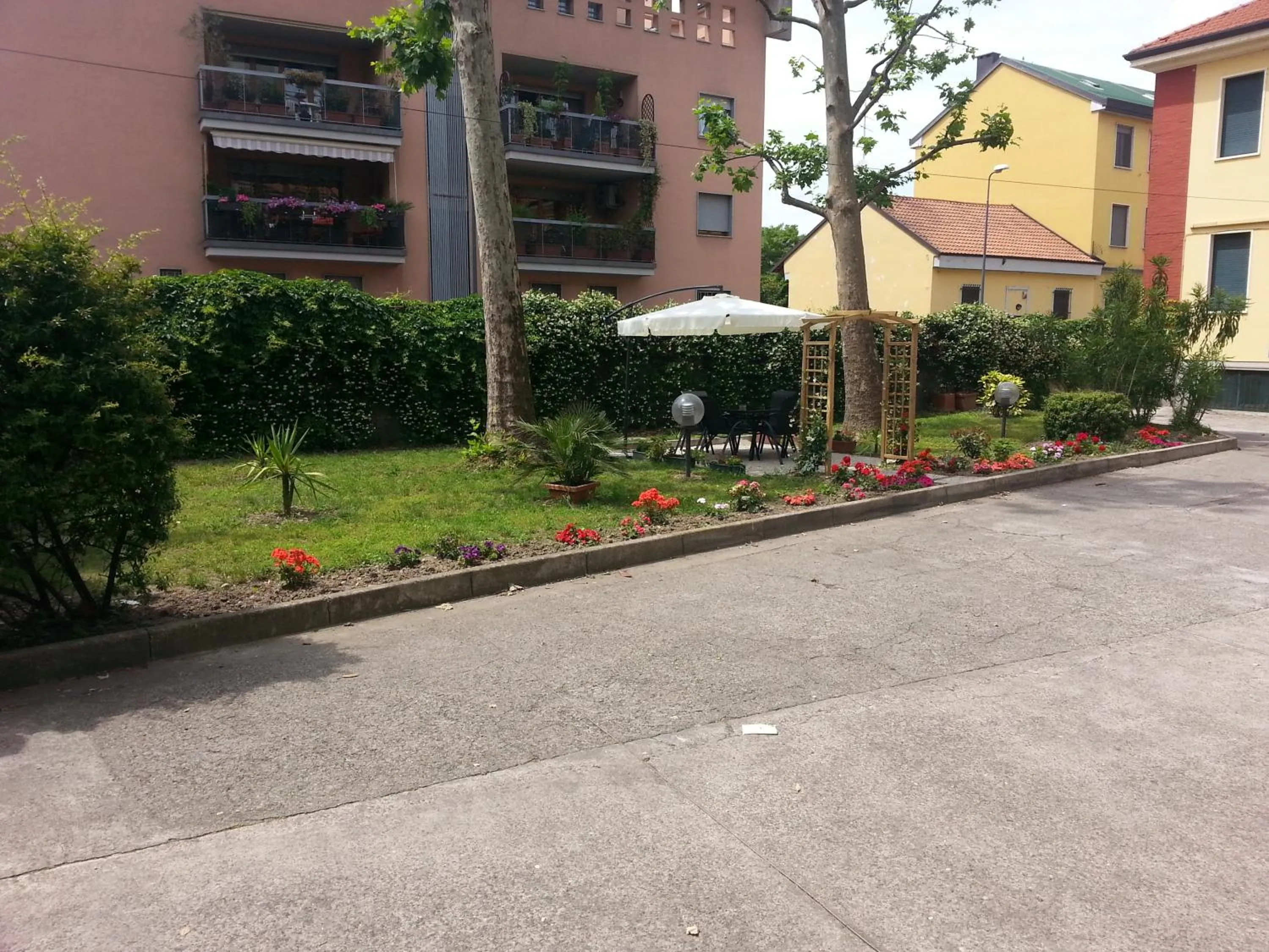 Property building in Hotel Garden