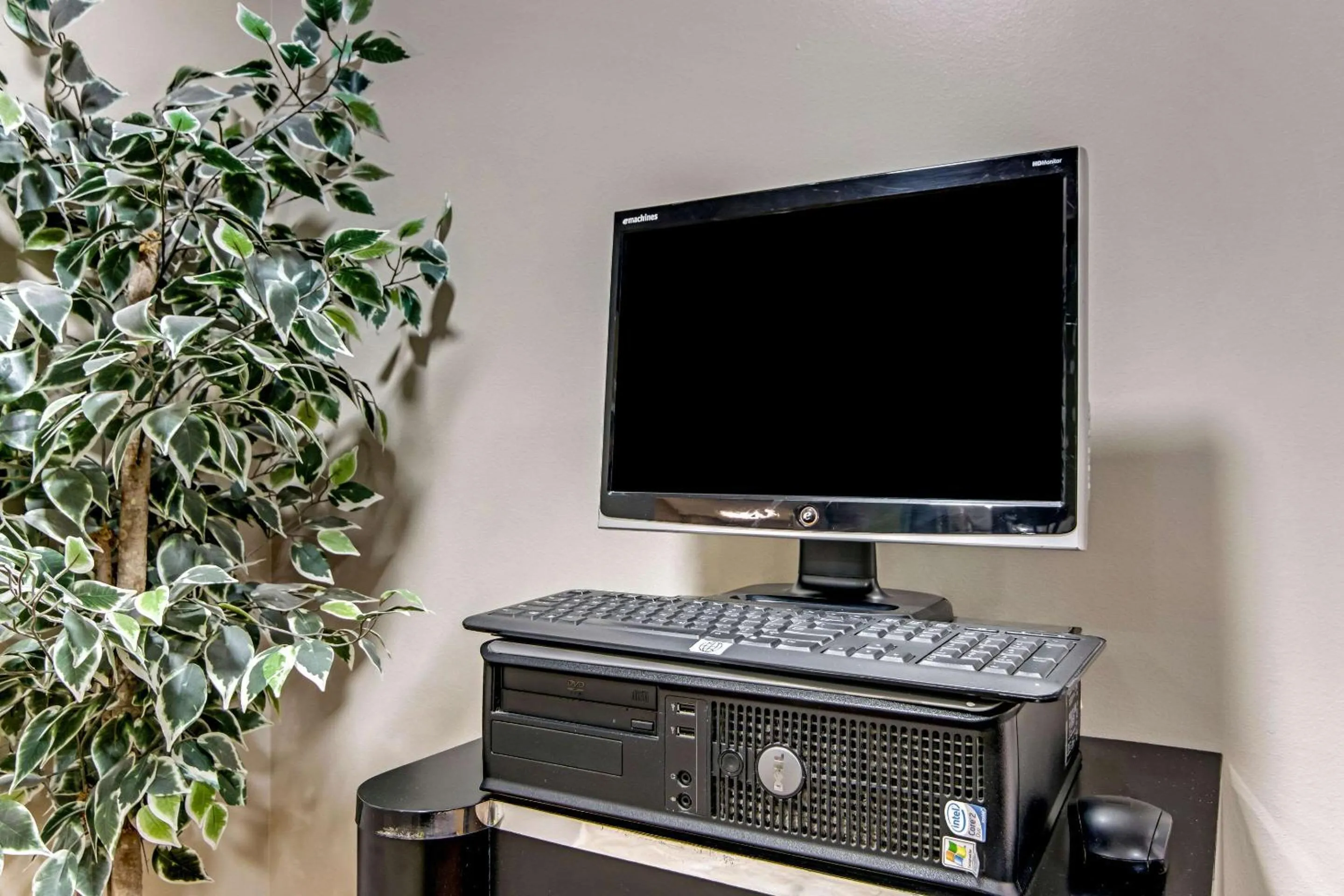 Business facilities in Sleep Inn near I-80 and I-94