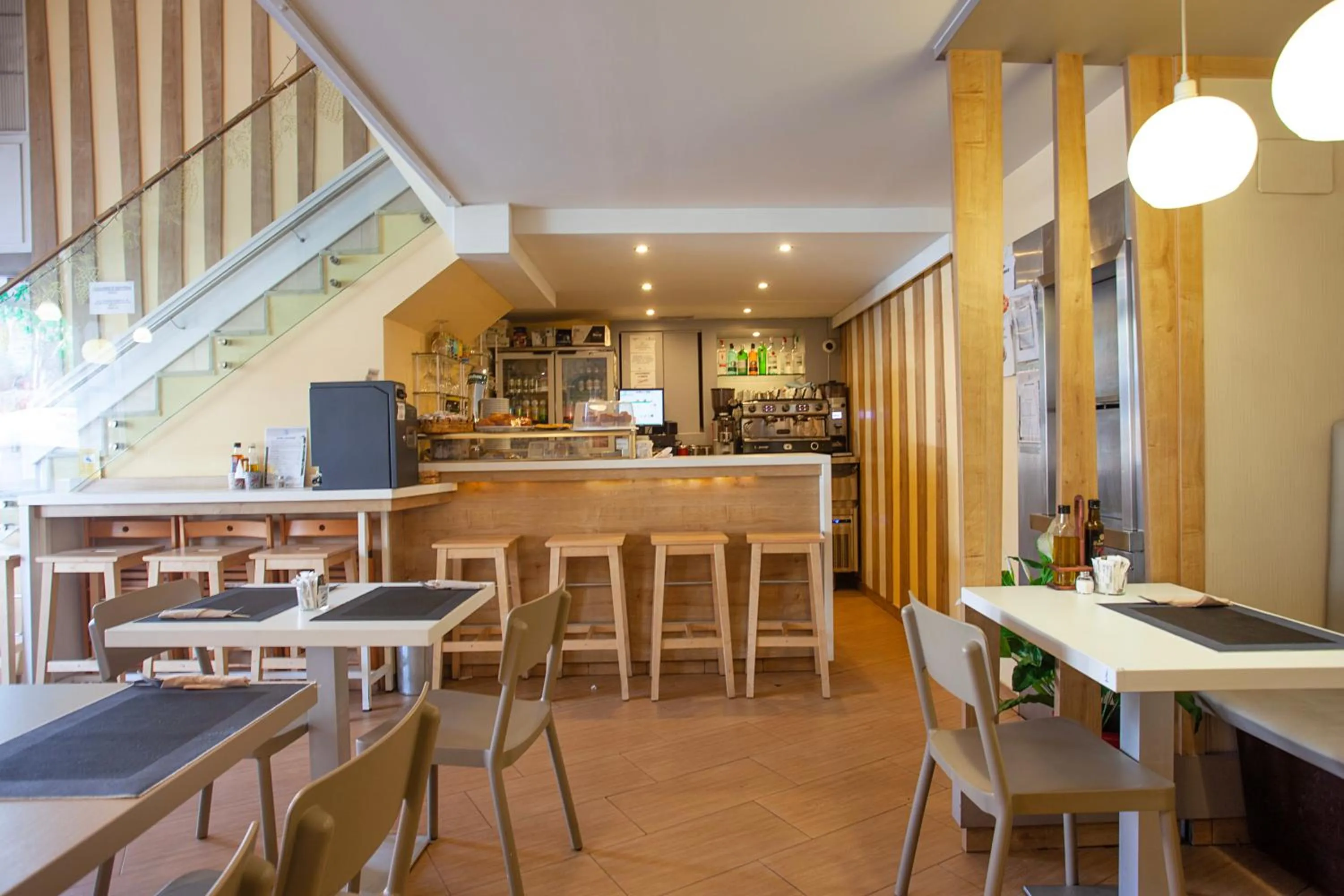 Restaurant/places to eat in Espahotel Plaza de España