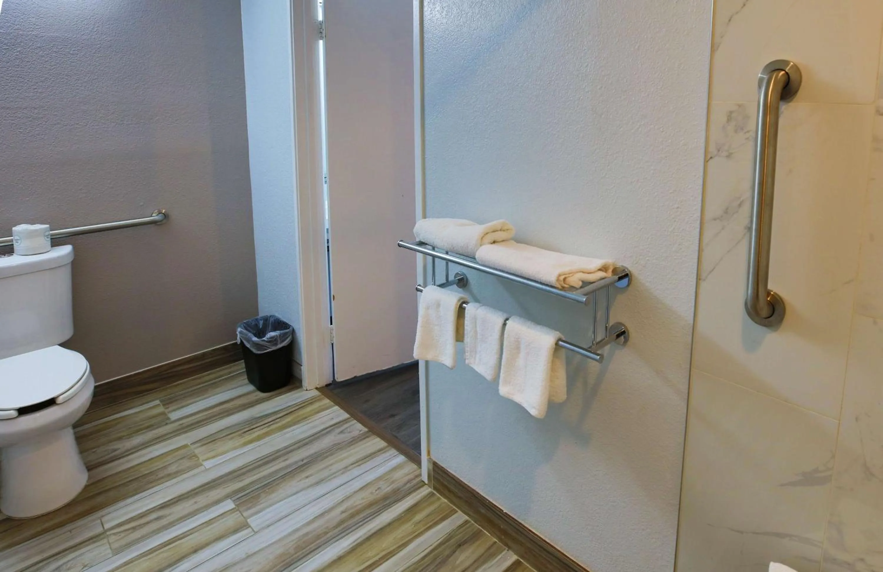 Toilet in Motel 6-Sacramento, CA - North
