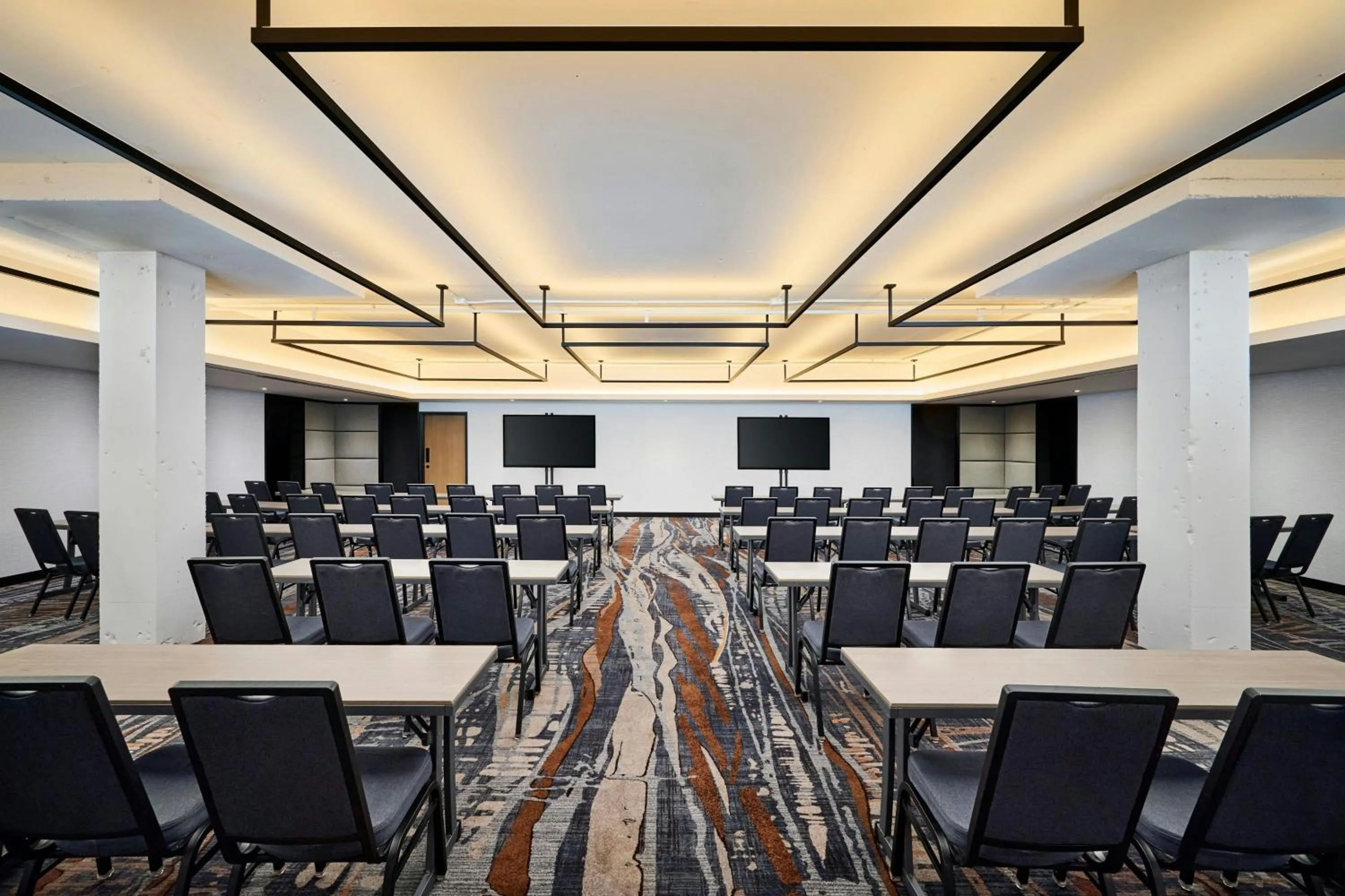 Meeting/conference room in Sheraton Laval Hotel