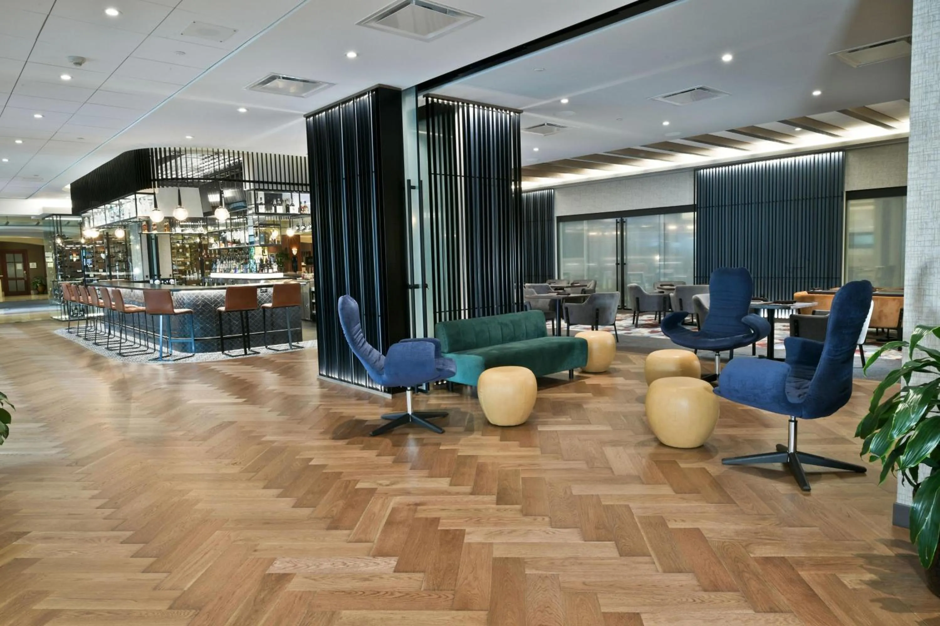 Lounge or bar in Sheraton Laval Hotel